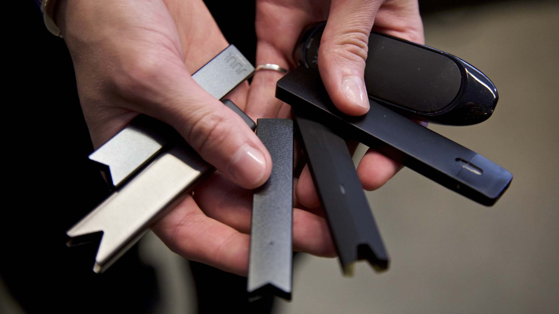 elfbar nachfüll pod läuft aus Après avoir vendu le poison, les cigarettiers espèrent faire fortune avec  l'“antidote” » main image 0