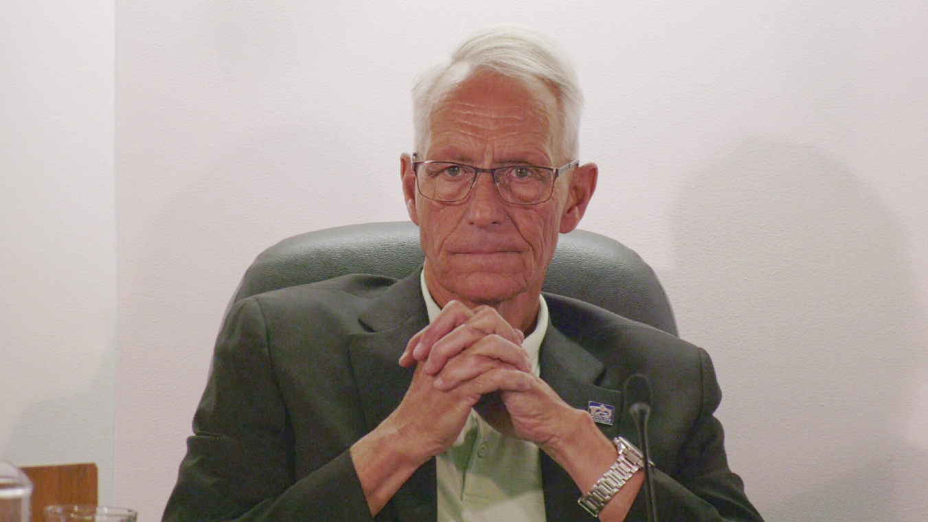 North Bay, Ont., mayor charged cigarettes, golf memberships, dog treats to corporate card