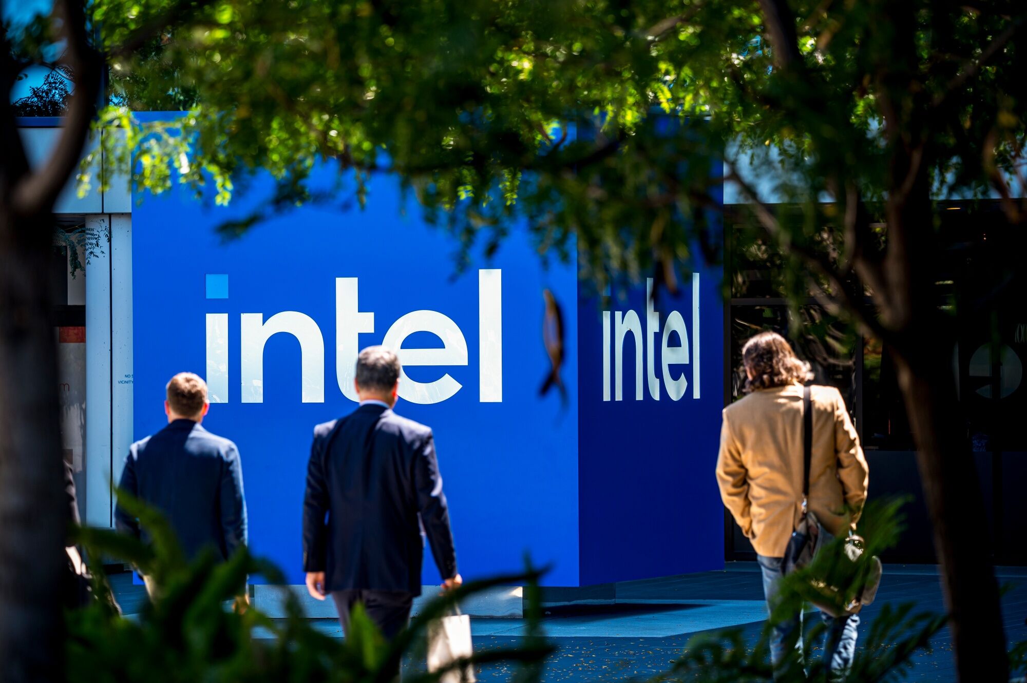 Intel pone sus ojos en Latam para expandir su división de fundición: ya hay conversaciones Intel pone sus ojos en Latam para expandir su división de fundición: ya hay conversaciones