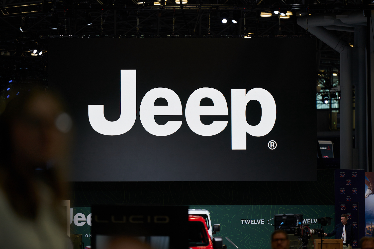 Jeep se prepara para nova fase com híbrido a R$ 119 mil diante do avanço de chinesas