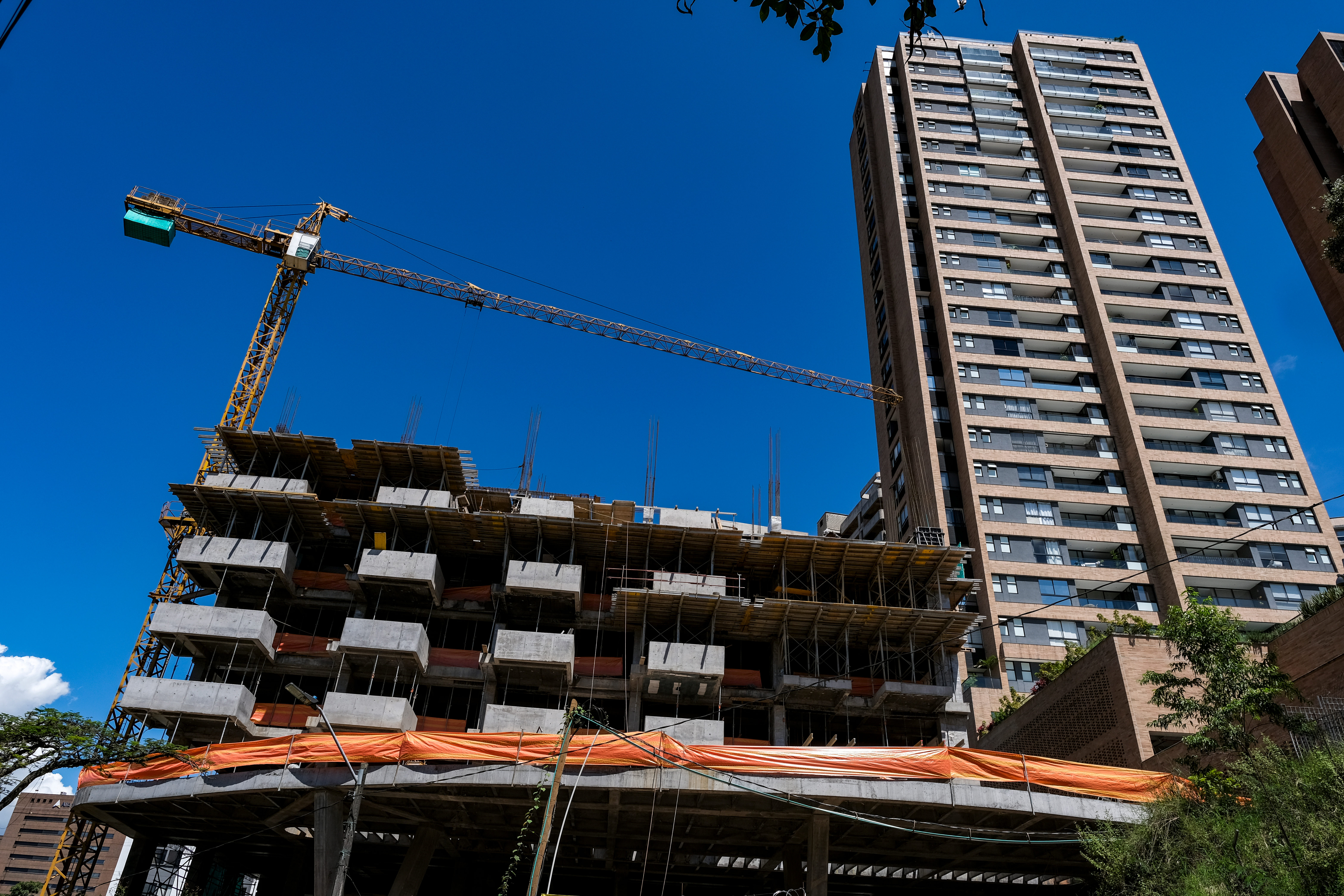 El crédito caro frena el sueño de tener casa propia en Colombia, advierte Constructora Bolívar 