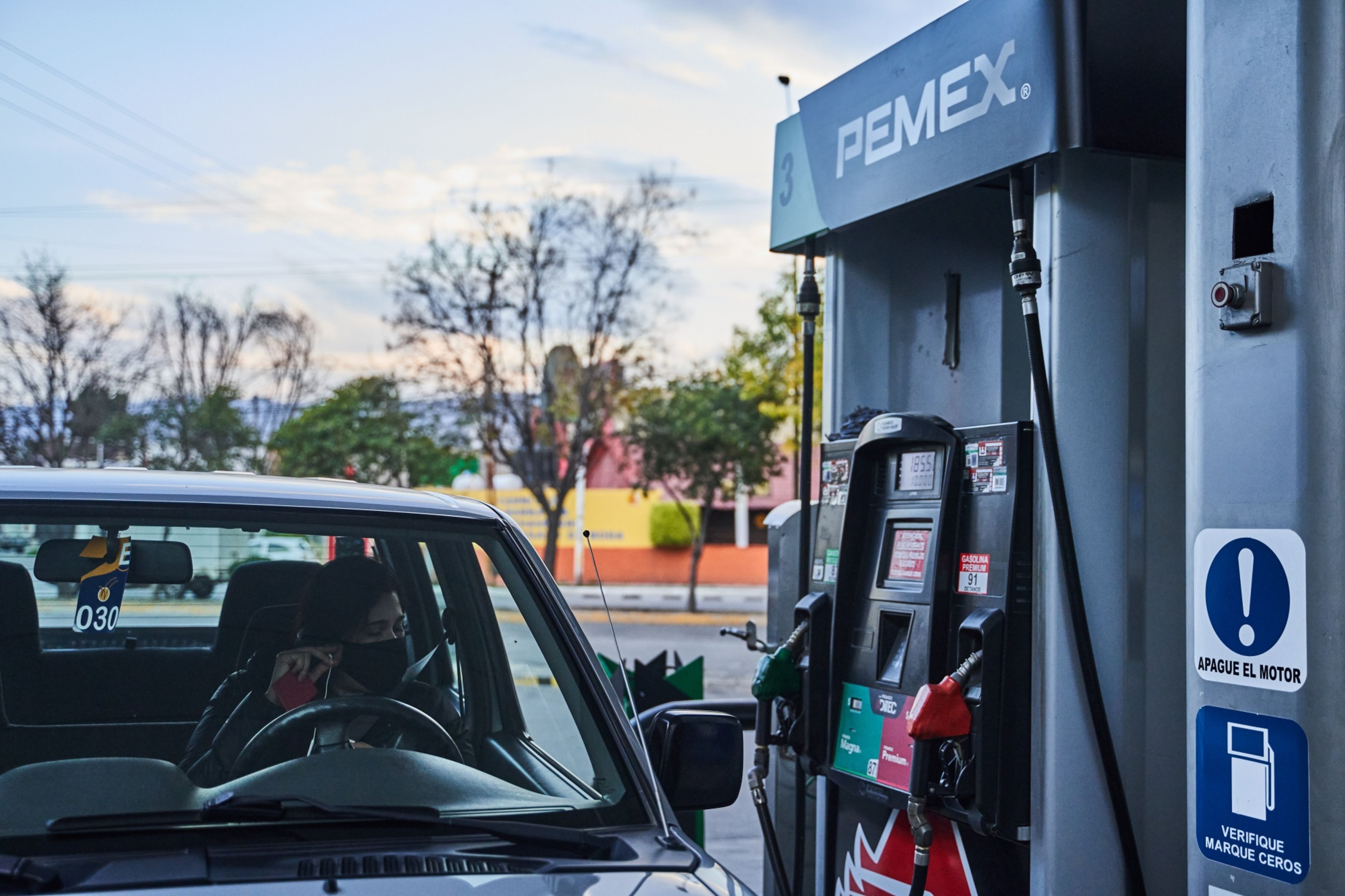 México aumenta subsidio al diésel a pesar del acuerdo de precio con empresarios gasolineros