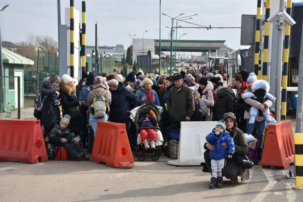 Ukraińscy uchodźcy przynoszą Polsce koszty, ale przynoszą też korzyści