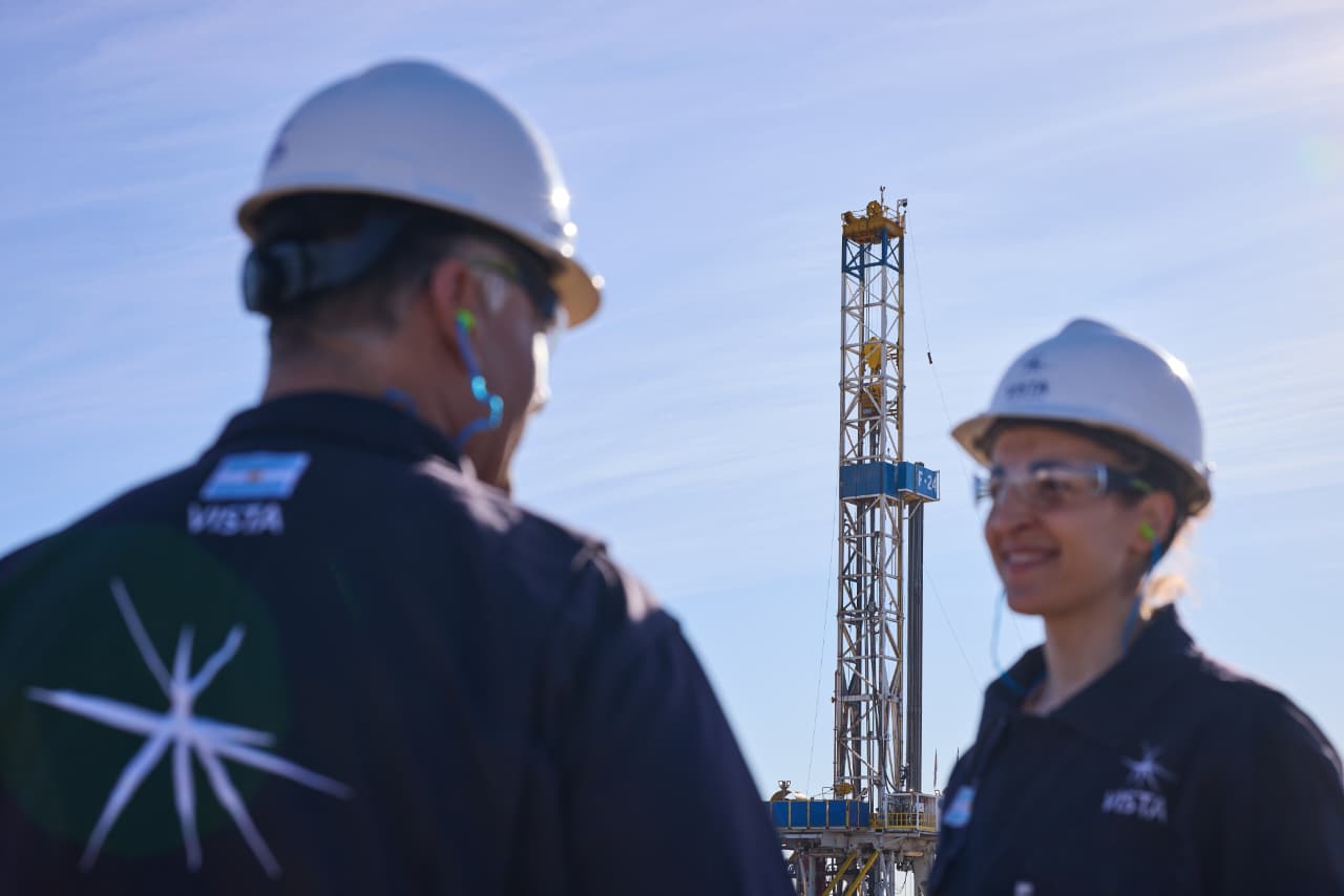 Vista aumenta participación en Vaca Muerta con acciones en máximos: un inversor toma ganancias