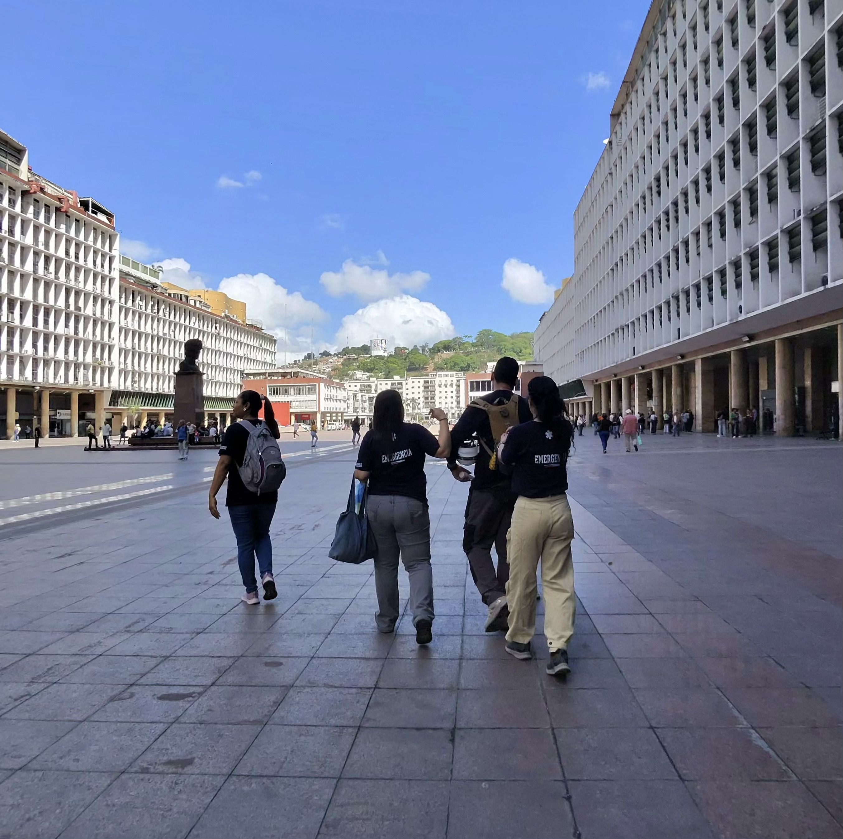 Las manos que volvieron a La Guaira: enfermeros venezolanos regresan desde Argentina para ayudar