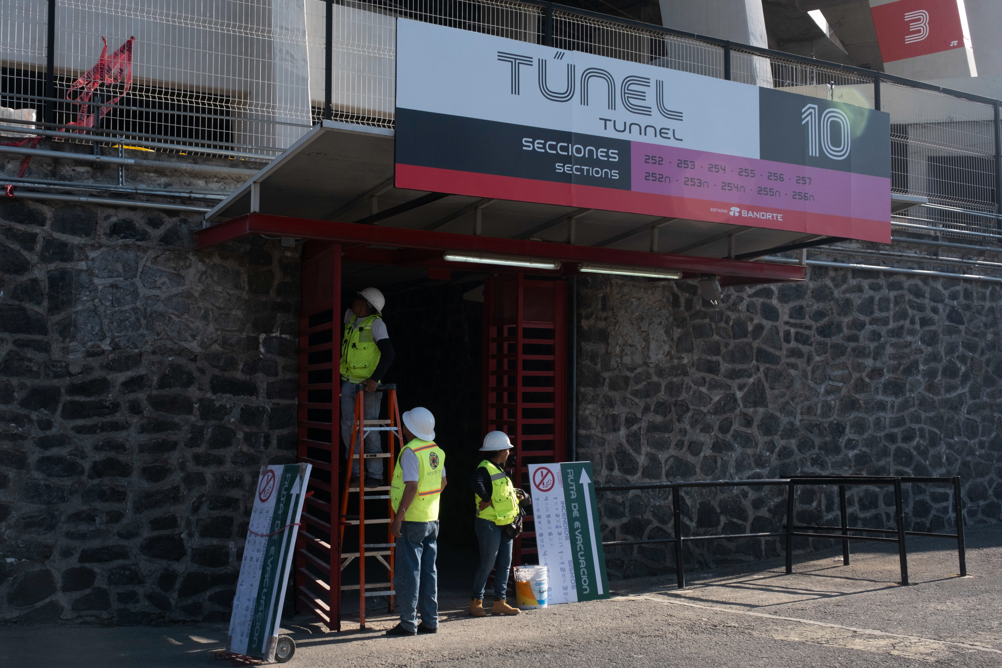 México pierde 29.922 empleos formales mientras espera algún impulso por el Mundial México pierde 29.922 empleos formales mientras espera algún impulso por el Mundial