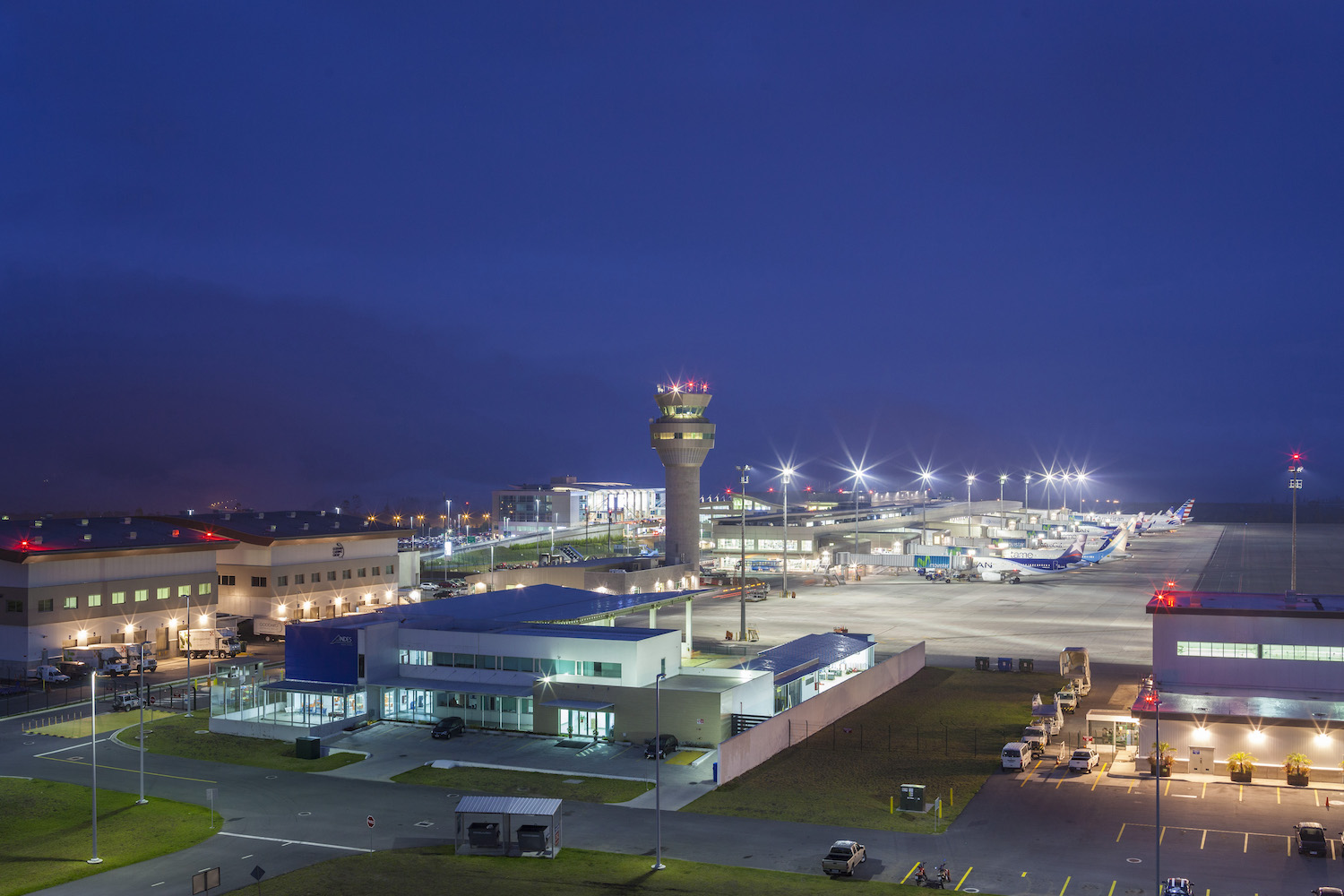 Motiva vende operação de aeroportos para o grupo mexicano Asur por R$ 11,5 bilhões Motiva vende operação de aeroportos para o grupo mexicano Asur por R$ 11,5 bilhões