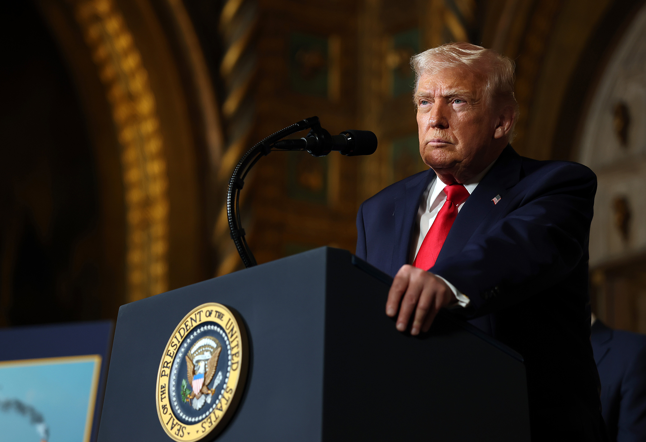 Fortuna de bilionários cresce três vezes mais rápido desde eleição de Trump, diz Oxfam