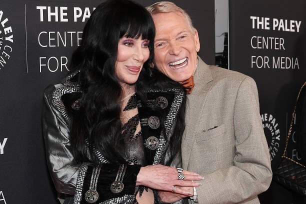 De Cher a Madonna: la fortuna que Bob Mackie construyó vistiendo a las grandes estrellas de Hollywood