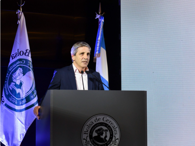 Caputo dice que tiene opciones más baratas que Wall Street para próximos tres vencimientos de deuda