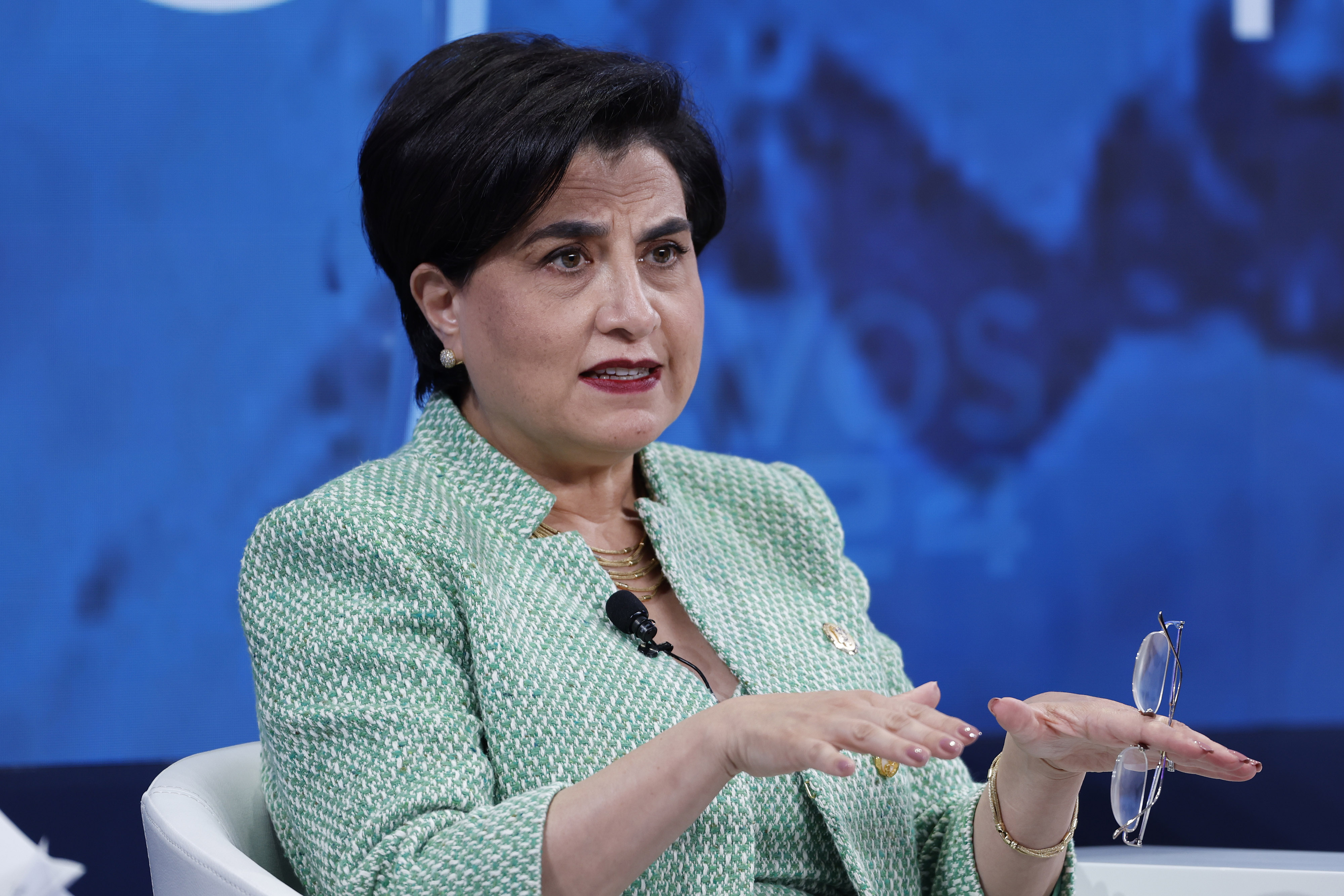 Ecuador propone a Colombia reunión la próxima semana para solventar tensión comercial Ecuador propone a Colombia reunión la próxima semana para solventar tensión comercial