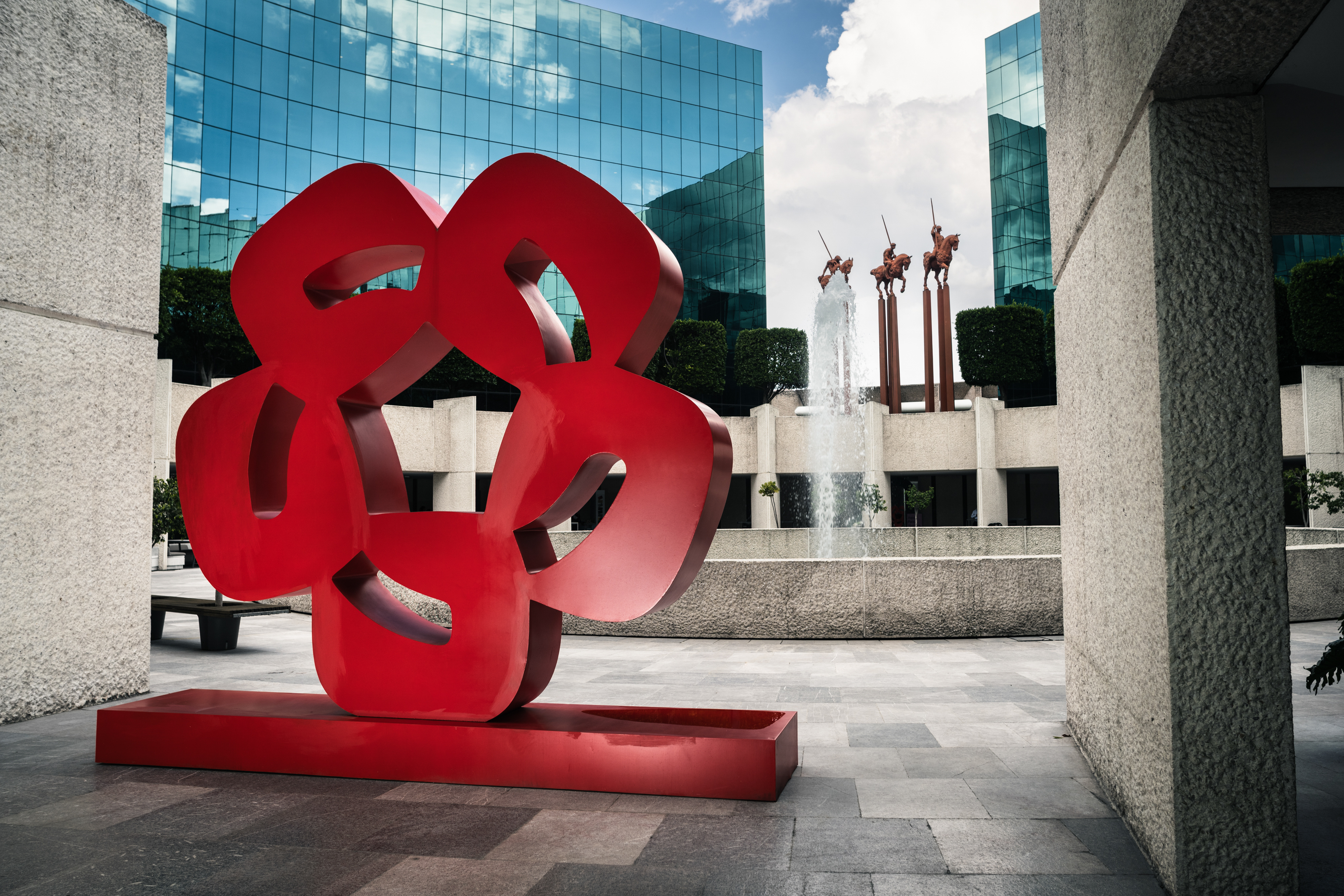 Banamex cambia de CEO y nombra a Edgardo del Rincón en medio de la venta del banco