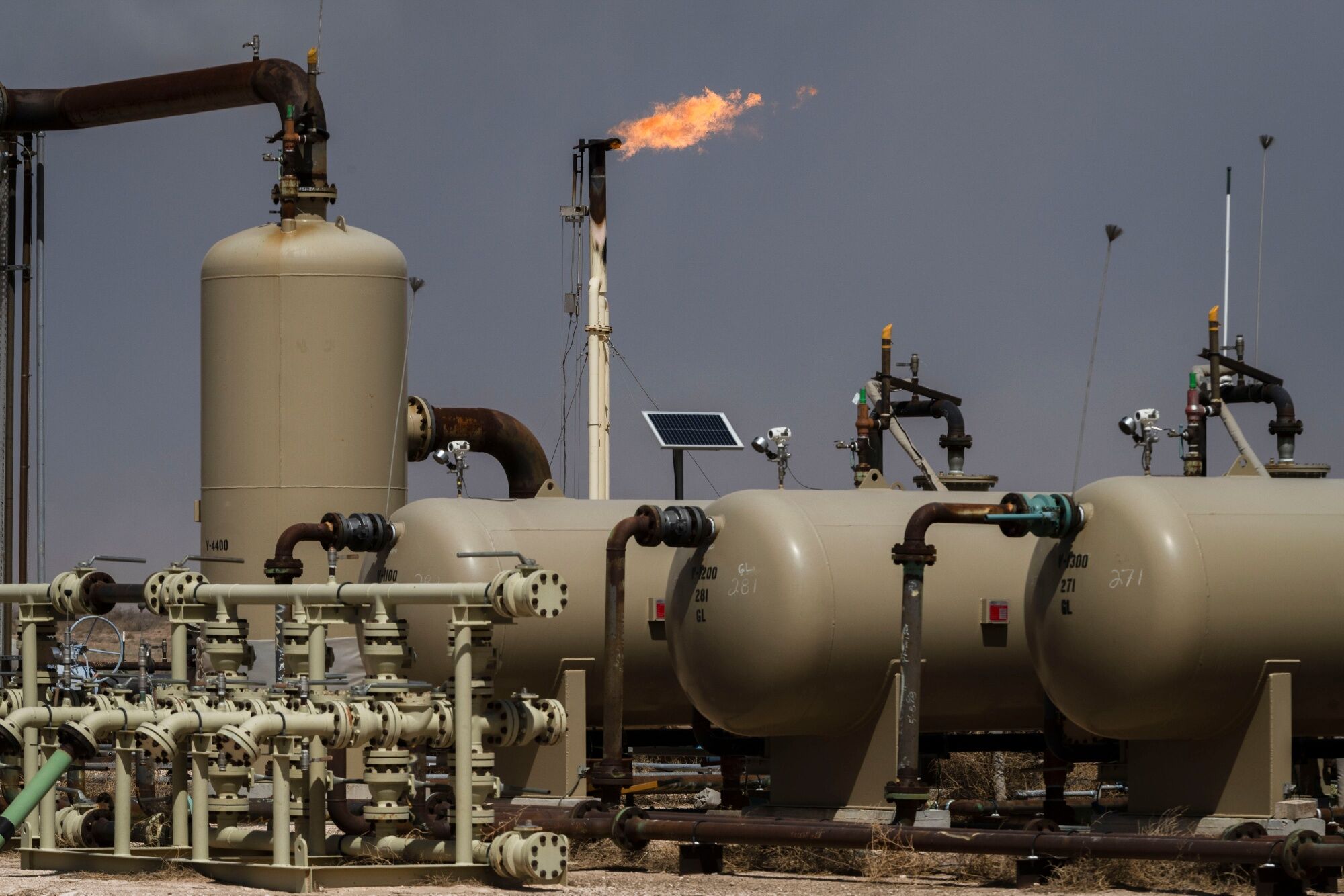 México retoma campo JAF y tres proyectos más para almacenamiento de gas natural