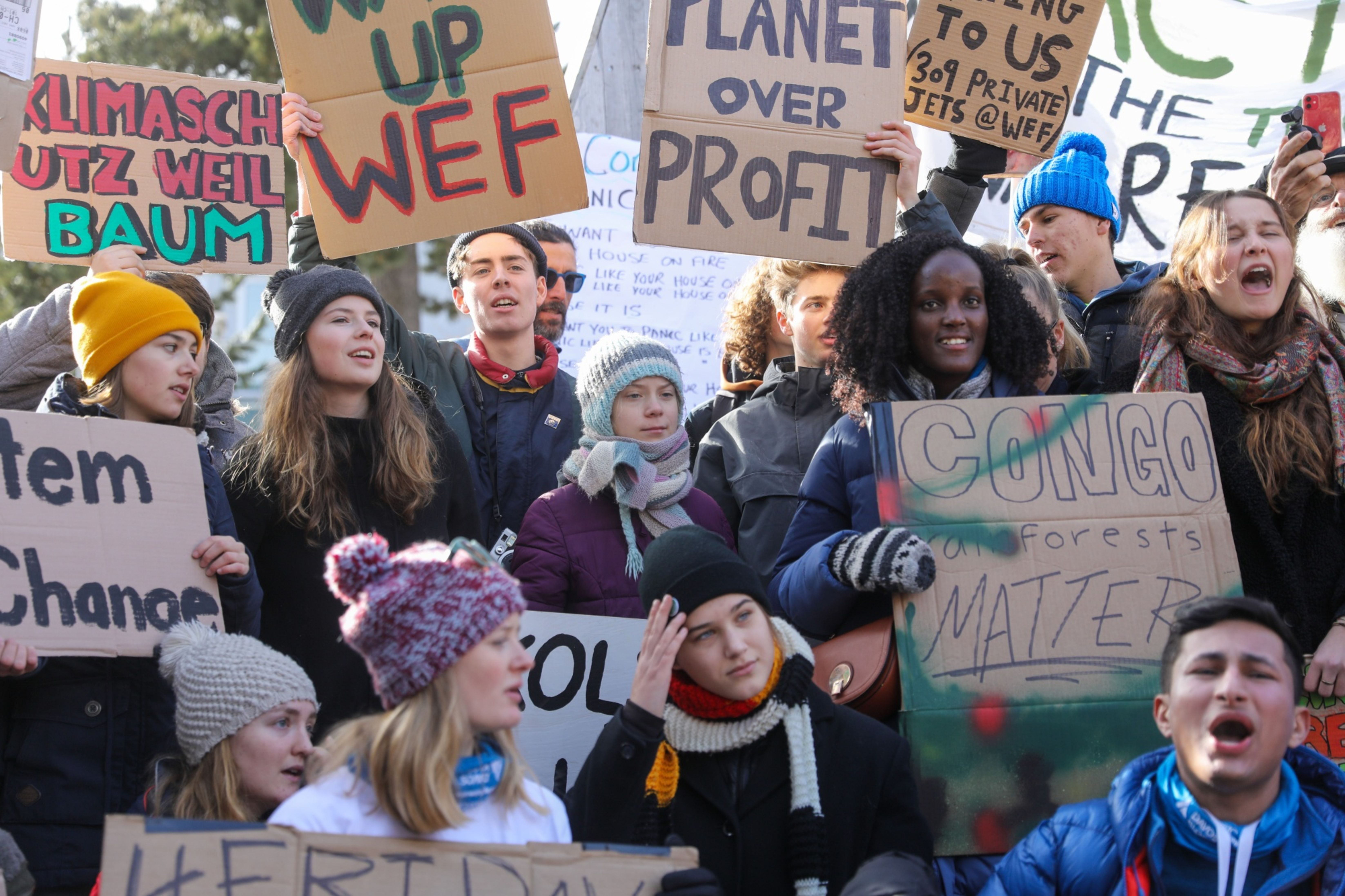 Los Millennials confían más en los algoritmos que en los políticos, dice un  informe del WEF