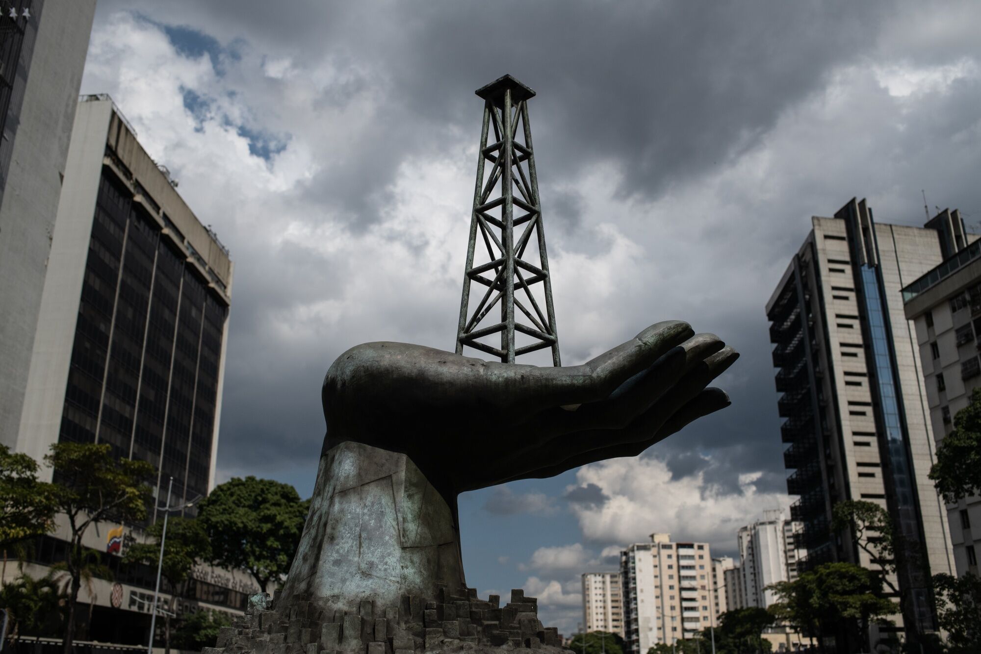 Venezuela reduce a la mitad su riesgo país en 2026: qué hay detrás de la caída