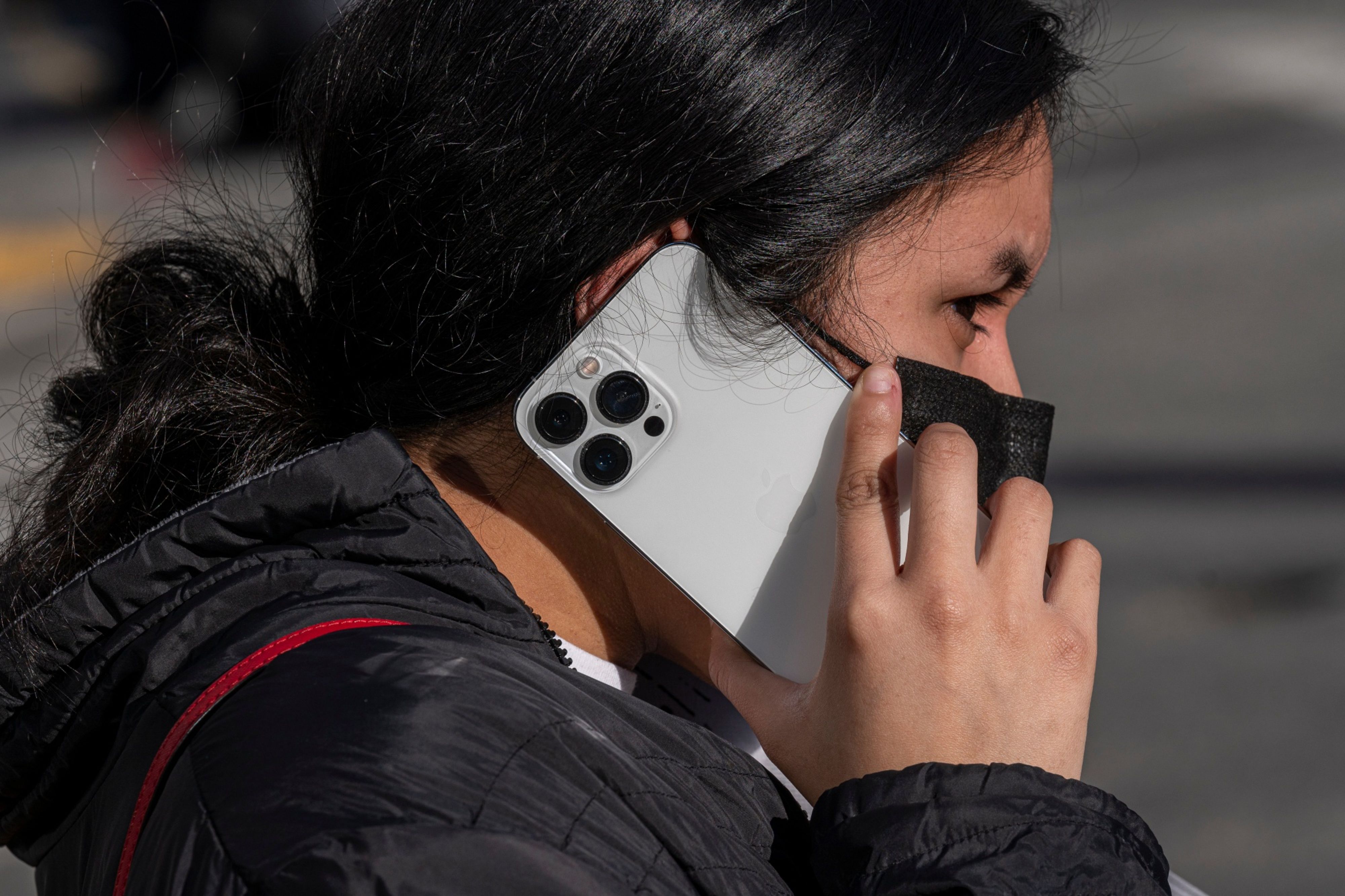 México extiende plazo para suspender líneas telefónicas sin registro