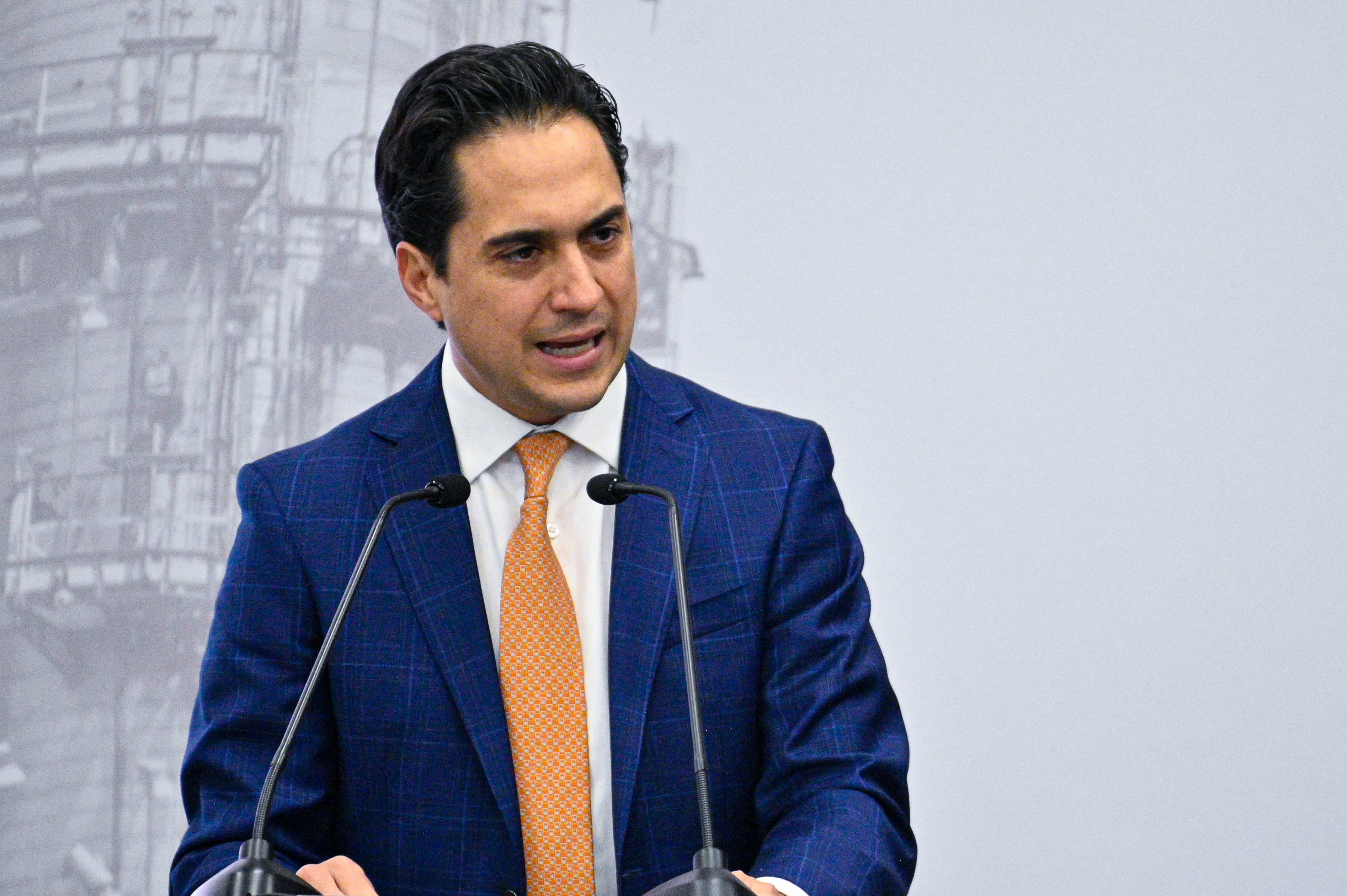 Banobras está listo para ampliar apoyo a Pemex si Sheinbaum lo solicita