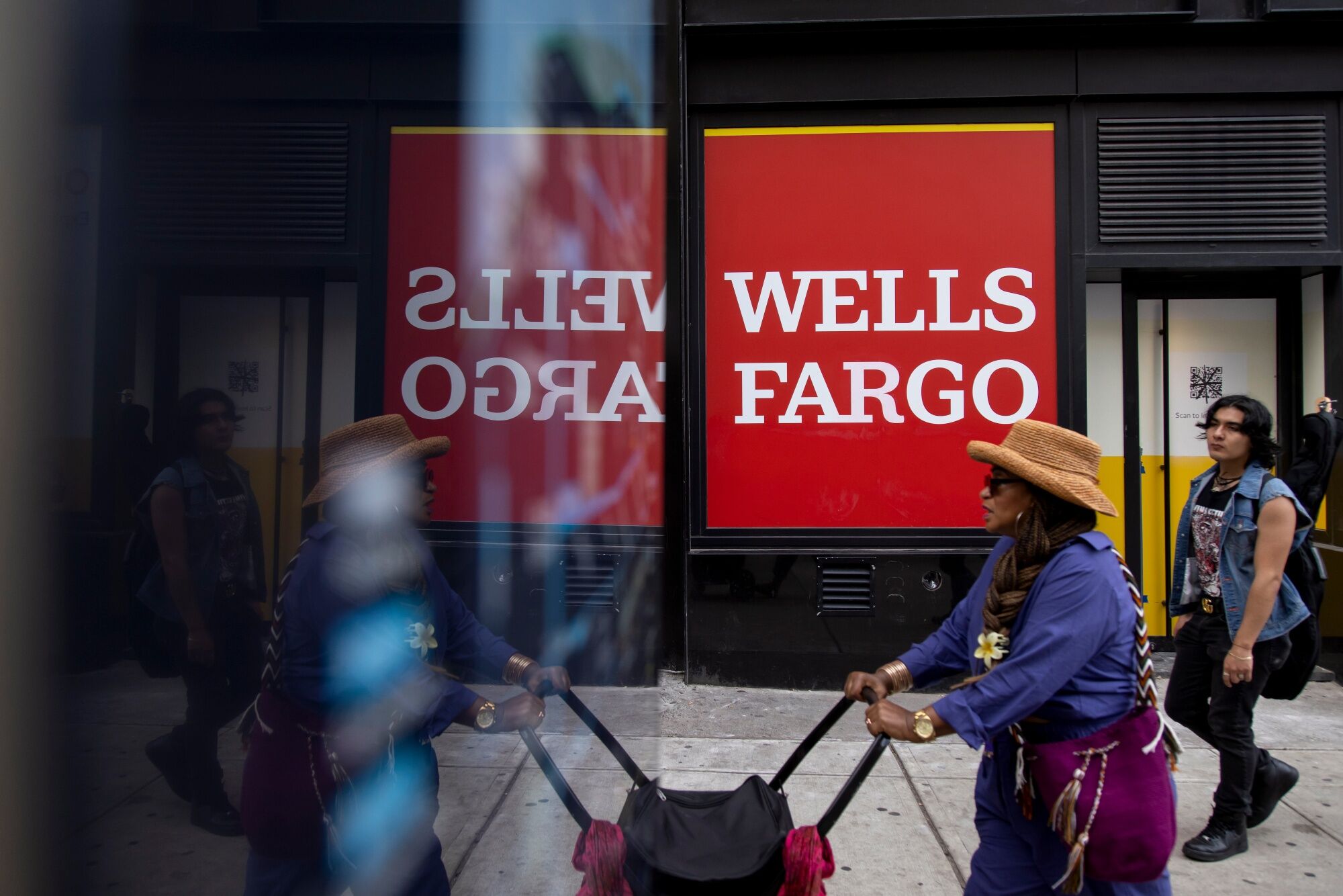 Dólar e risco eleitoral: os desafios da América Latina em 2026, segundo o Wells Fargo