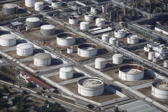 Mezcla mexicana de petróleo vuelve subir a pesar del anuncio de liberación de reservas