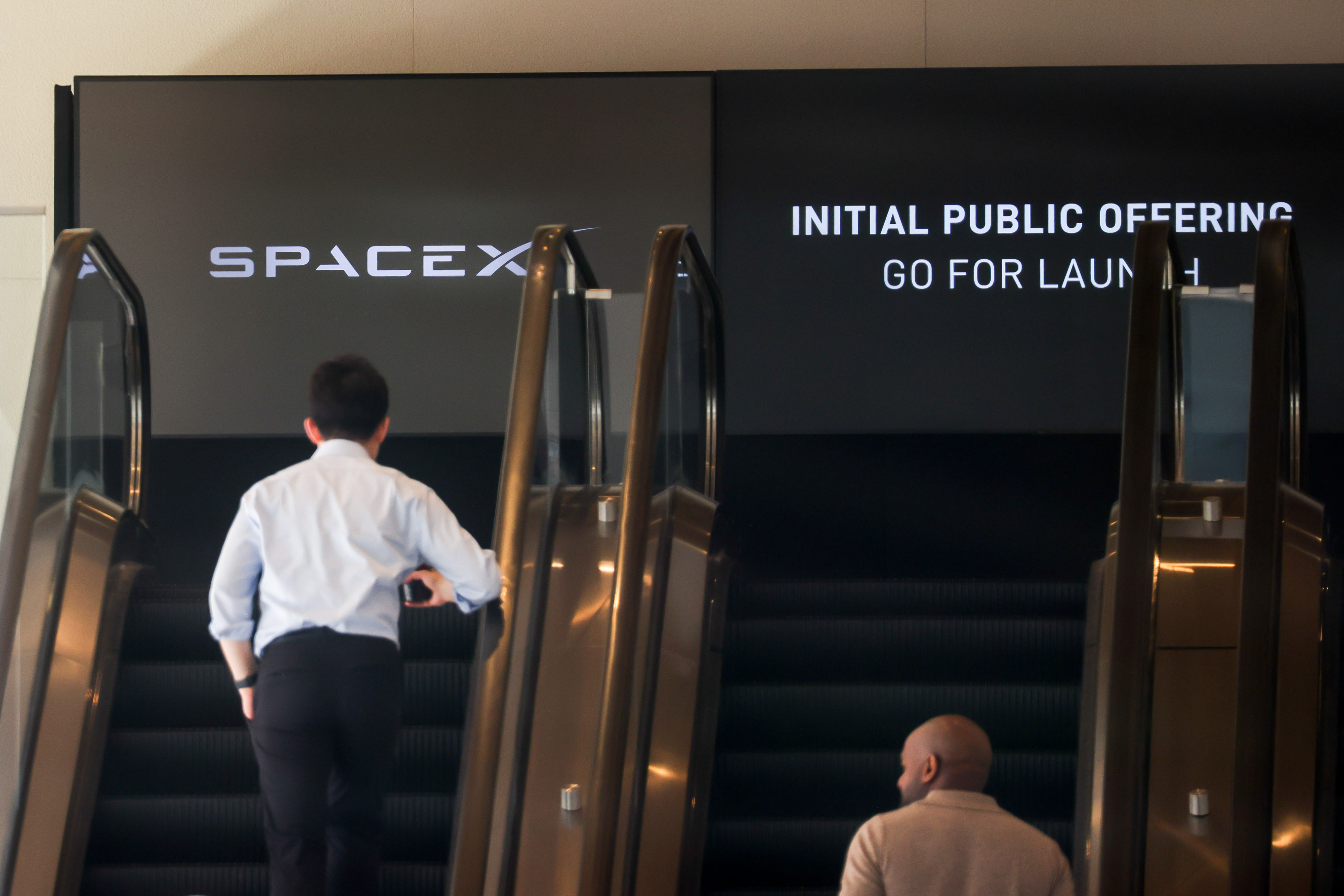 ¿Invertir en SpaceX? La mayor OPI del mundo llega con euforia, pero también con dudas ¿Invertir en SpaceX? La mayor OPI del mundo llega con euforia, pero también con dudas