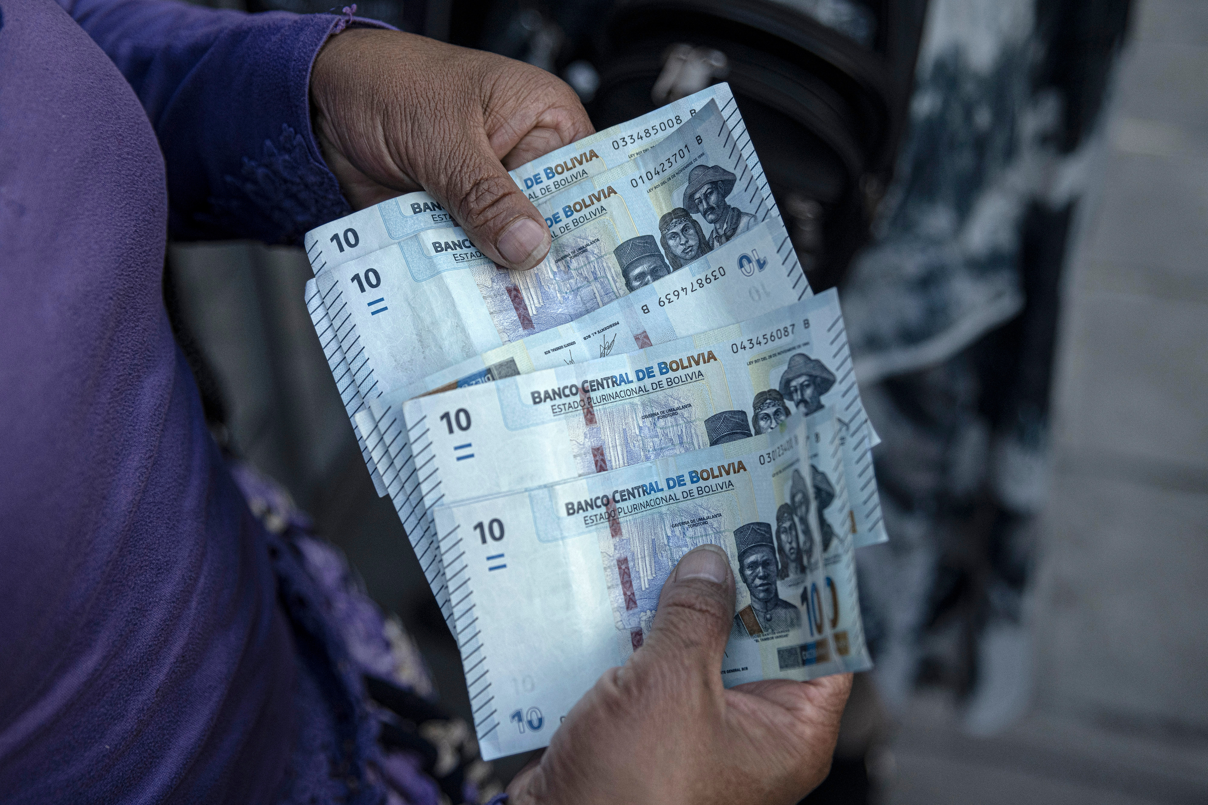 Bolivia necesita más que una mejora en su calificación para generar confianza, afirman analistas Bolivia necesita más que una mejora en su calificación para generar confianza, afirman analistas