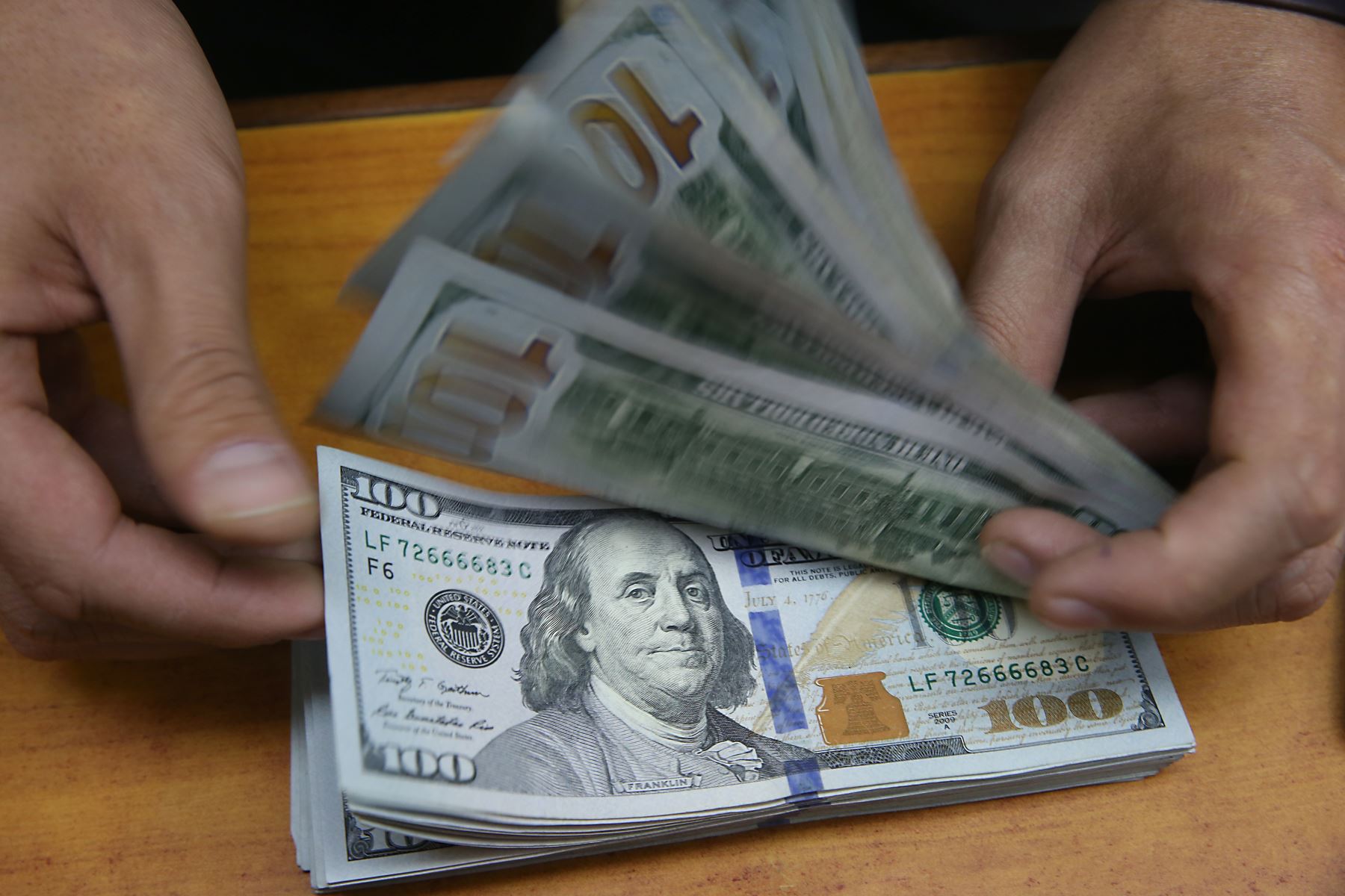 ¿Cuál será el precio del dólar el día de las elecciones presidenciales de Colombia en 2026? 