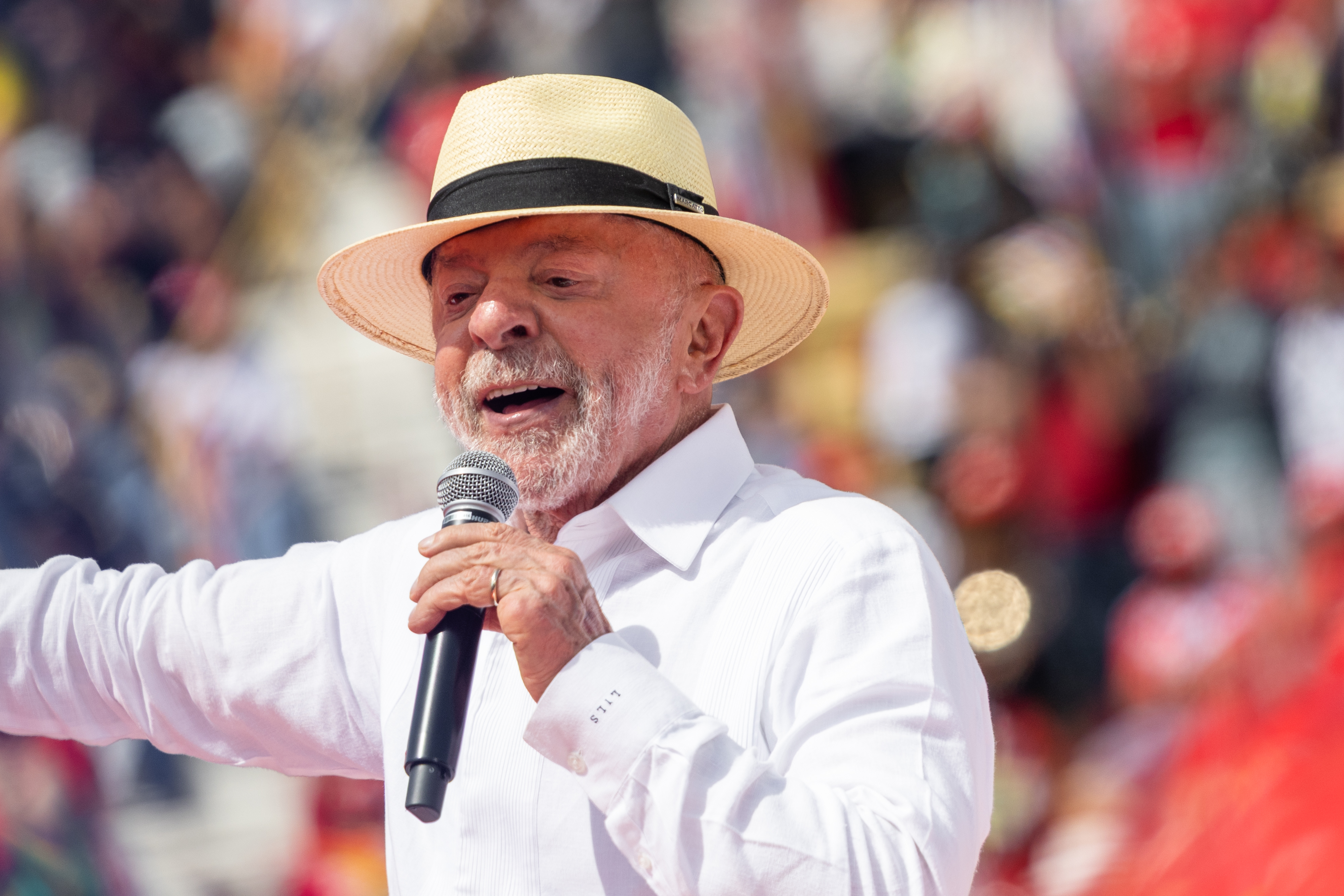 Lula chega ao 1º turno com agenda voltada ao endividamento e ao orçamento das famílias Lula chega ao 1º turno com agenda voltada ao endividamento e ao orçamento das famílias