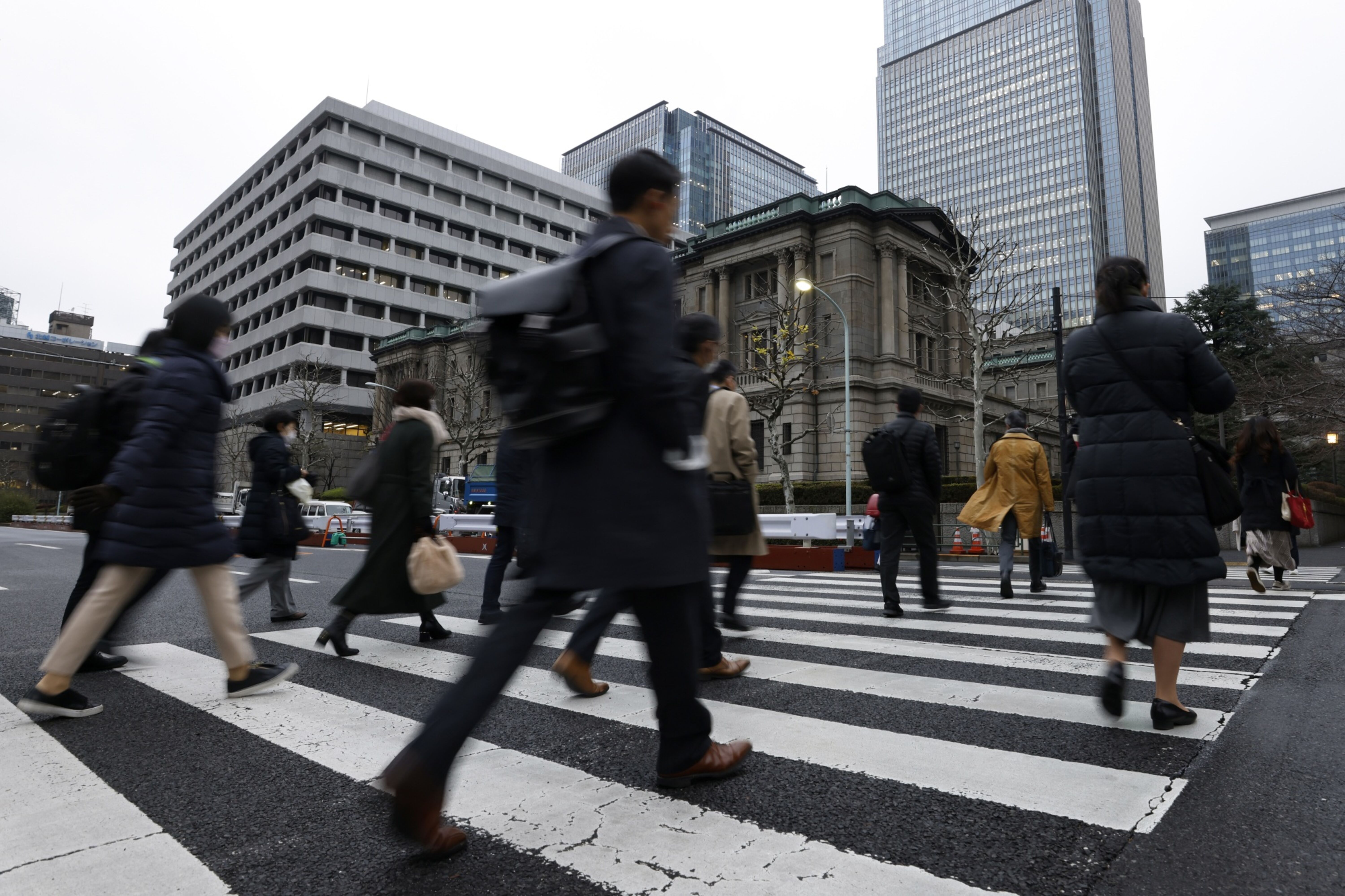 Entro il 2040 in Giappone mancheranno 11 milioni di lavoratori: uno studio