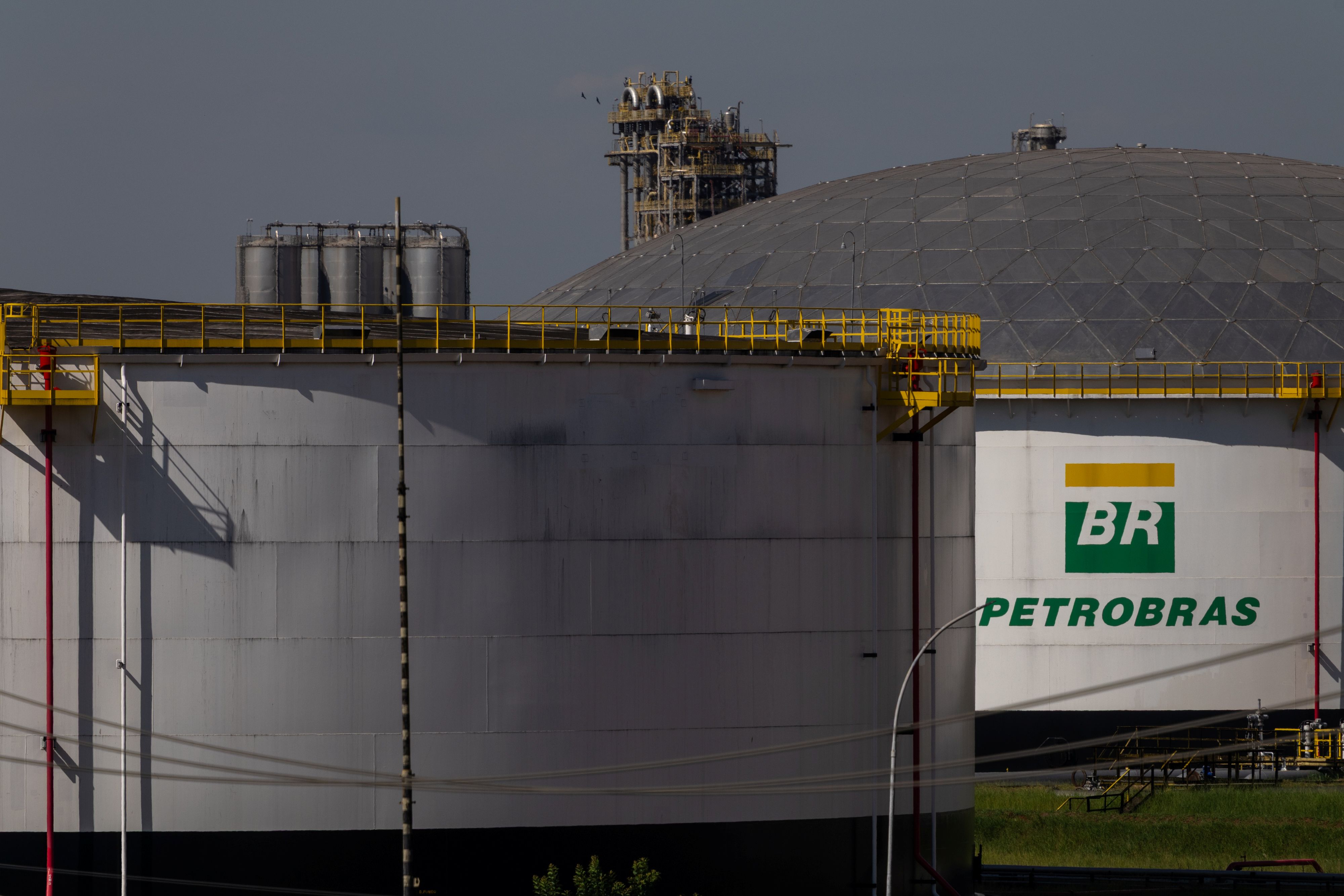De refinarias a nova descoberta de petróleo: Petrobras prevê investir R$ 37 bi em SP De refinarias a nova descoberta de petróleo: Petrobras prevê investir R$ 37 bi em SP