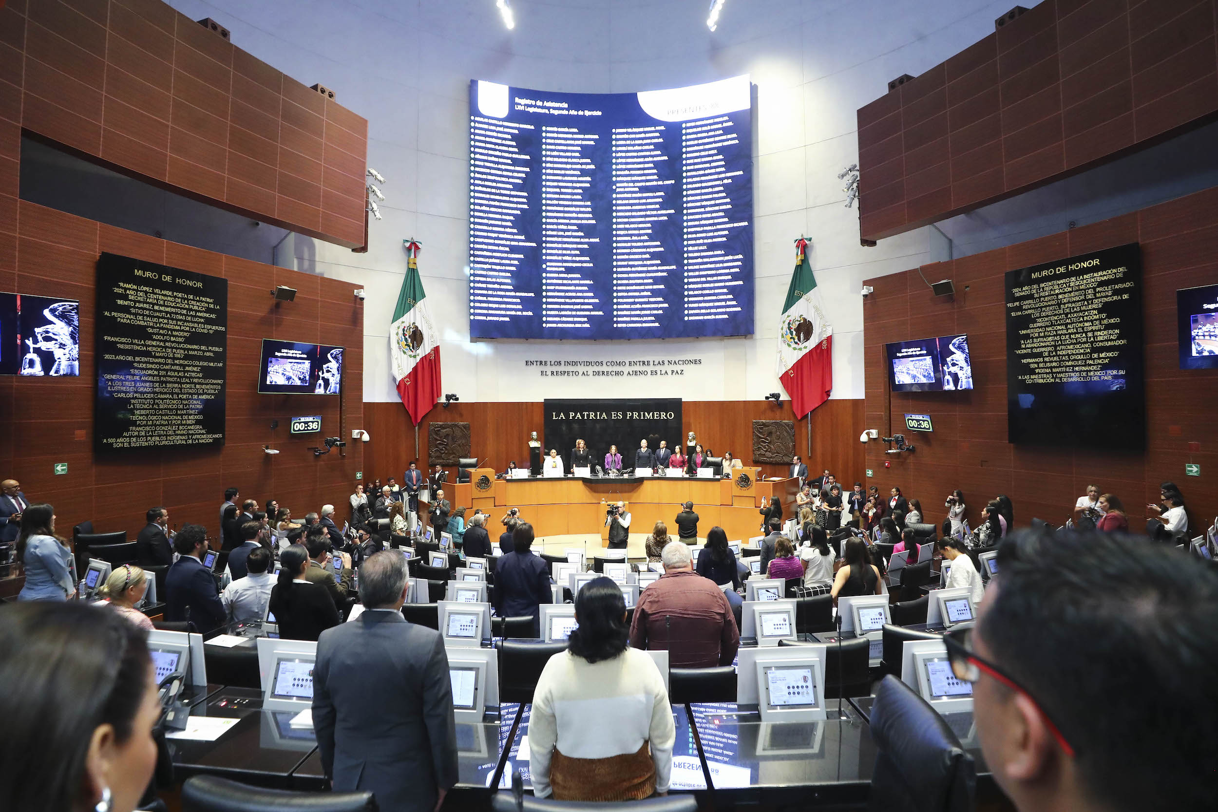 Senado aprueba jornada de 40 horas en medio de cautela de empresas por cambios laborales de 2026