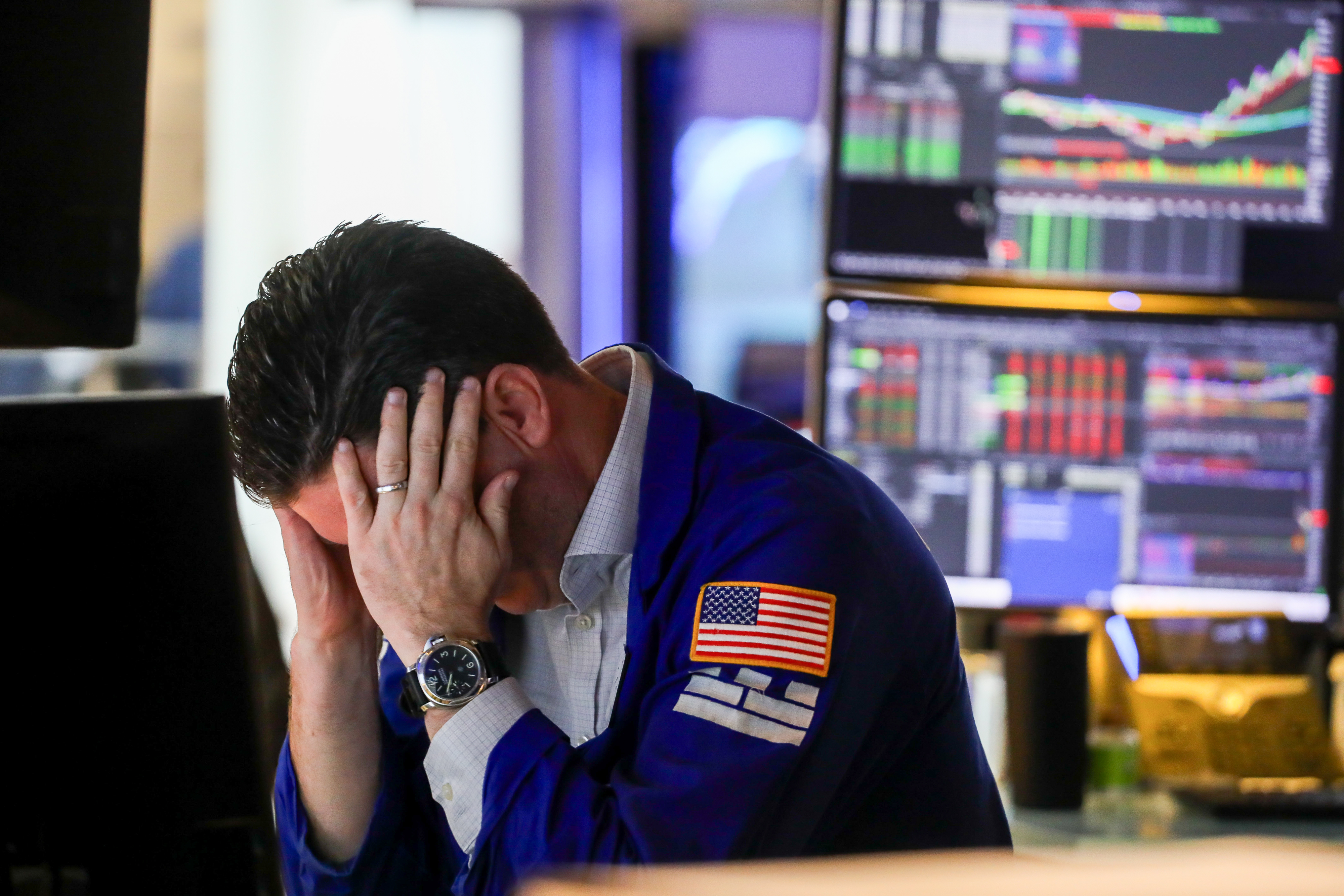 El S&P 500 y el oro caen con fuerza por salto del petróleo y venta global de bonos soberanos