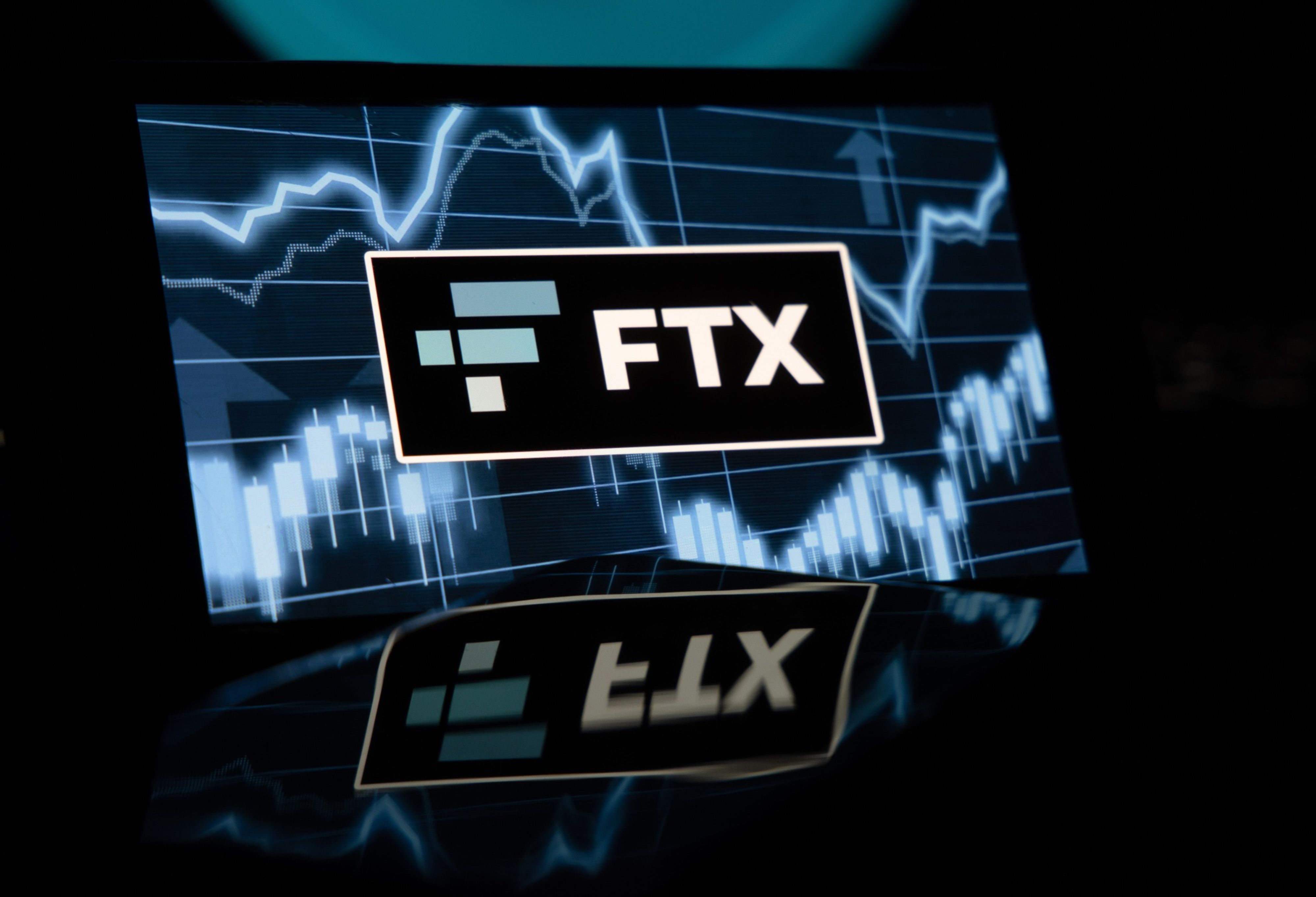 Colapso da FTX impulsiona regulação das criptomoedas no Brasil