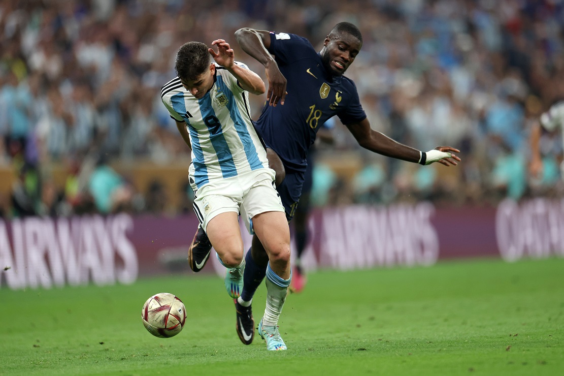 Real Madrid fue por Julián Álvarez con una oferta récord pero Atlético Madrid la rechazó Real Madrid fue por Julián Álvarez con una oferta récord pero Atlético Madrid la rechazó