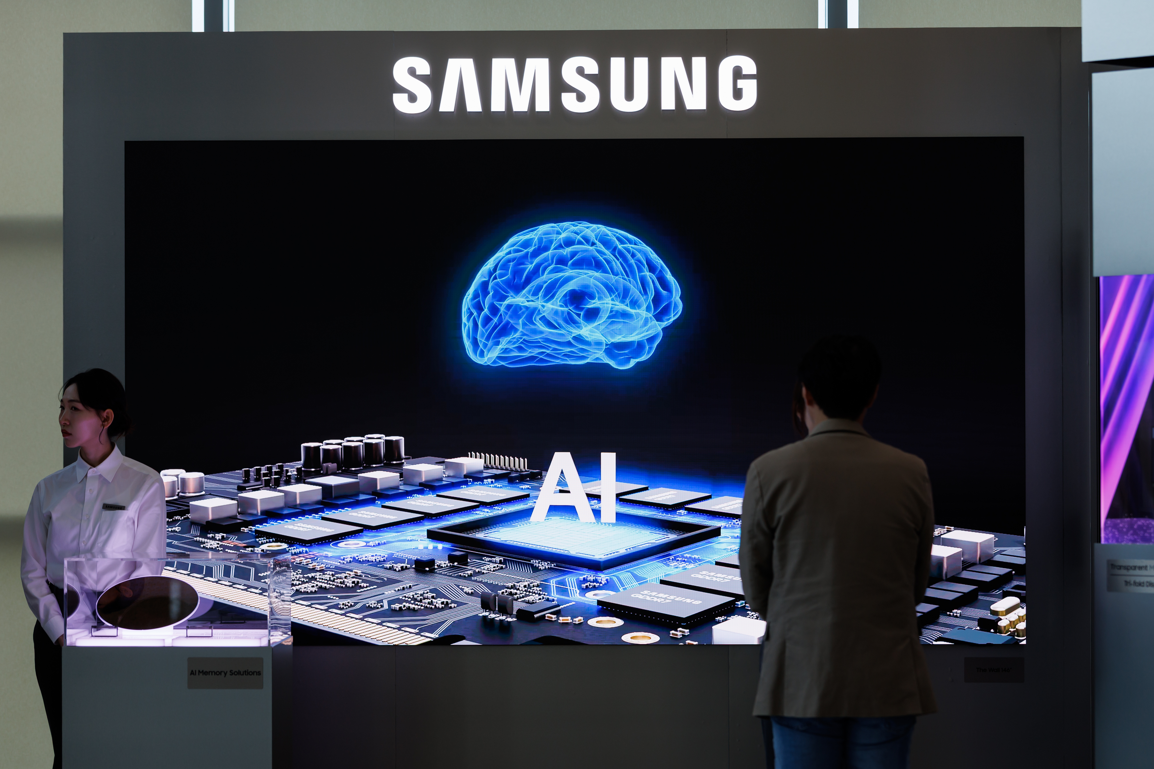 Todo sobre HBM4, los poderosos chips que empezará a exportar Samsung en 2026