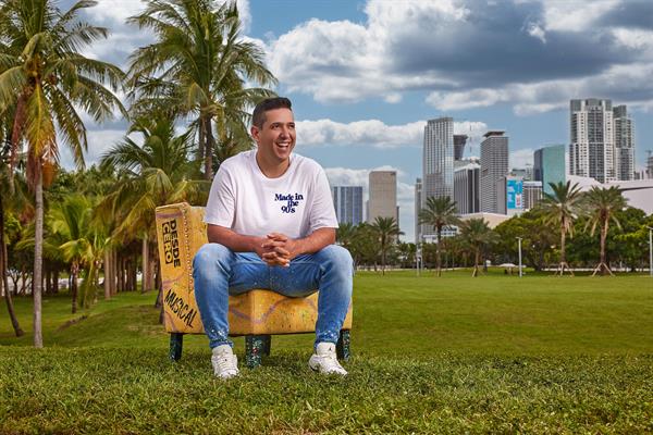 De influencer a empresario: el negocio que el venezolano ByJuancito construyó alrededor de su audiencia