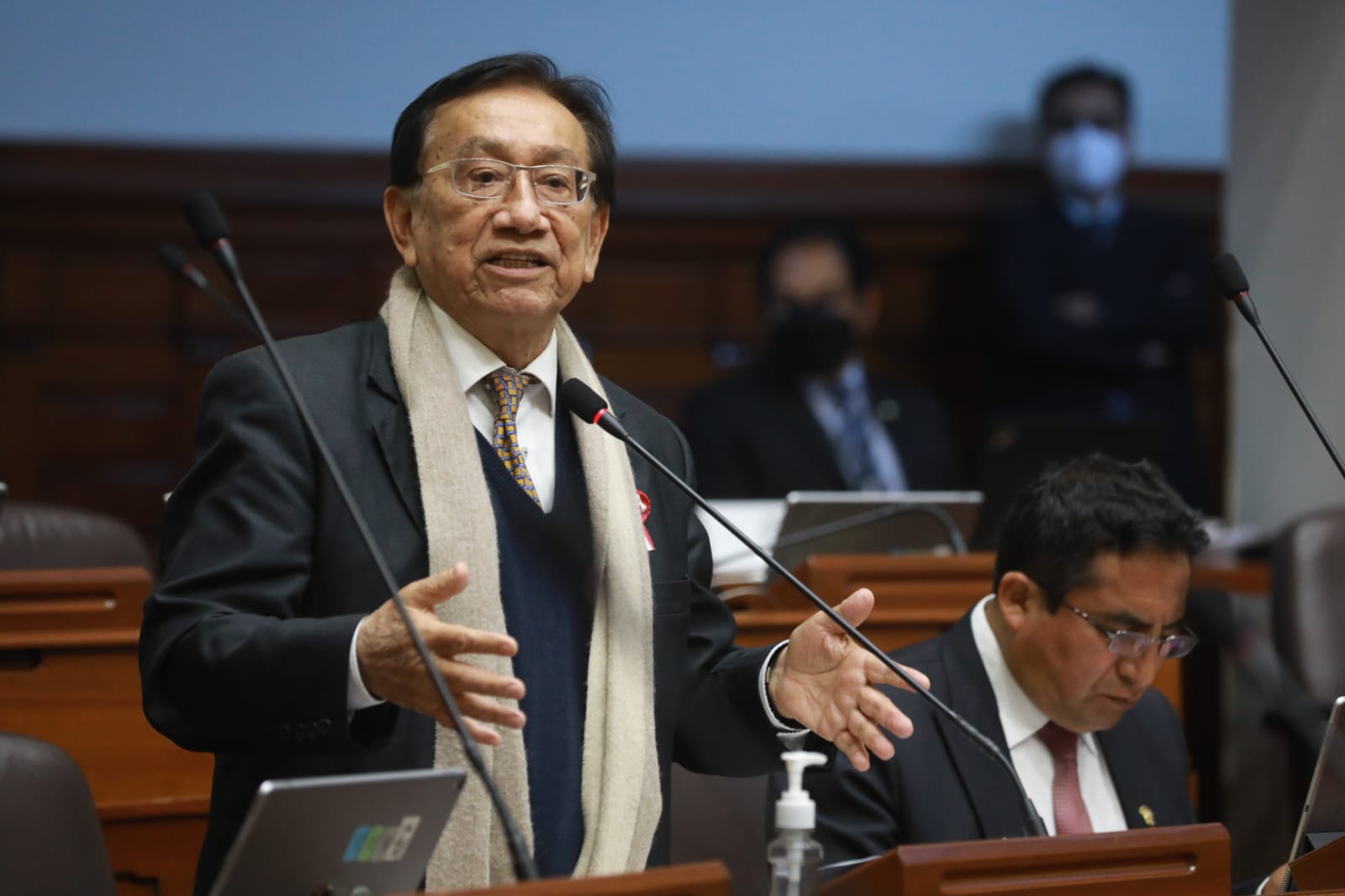 Quién es José Balcázar, el nuevo presidente de Perú y el cuarto desde 2021