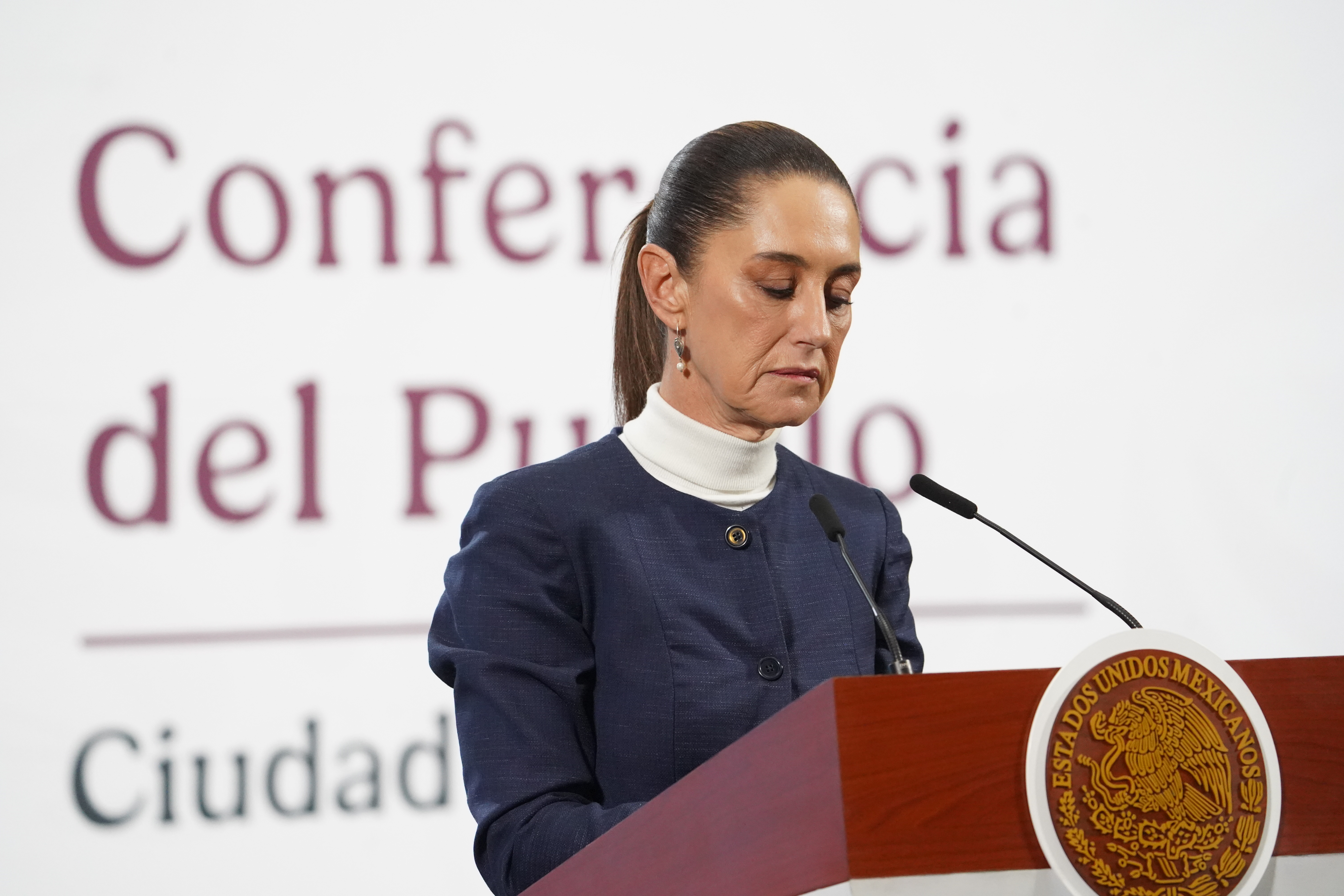 Gobierno de Sheinbaum frenará gasto de programas sociales en 2027 en medio de presión fiscal Gobierno de Sheinbaum frenará gasto de programas sociales en 2027 en medio de presión fiscal