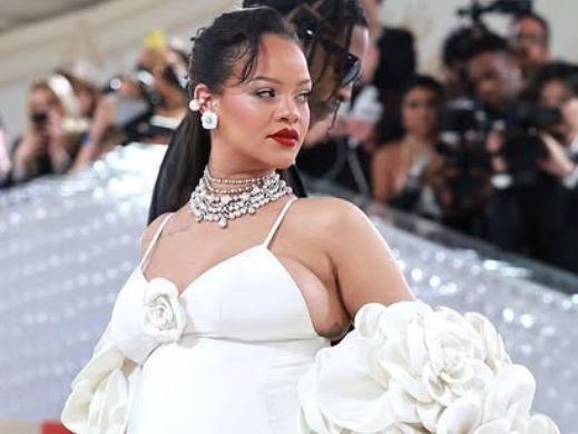 ¿Dónde vive Rihanna? Así es su casa en Beverly Hills 