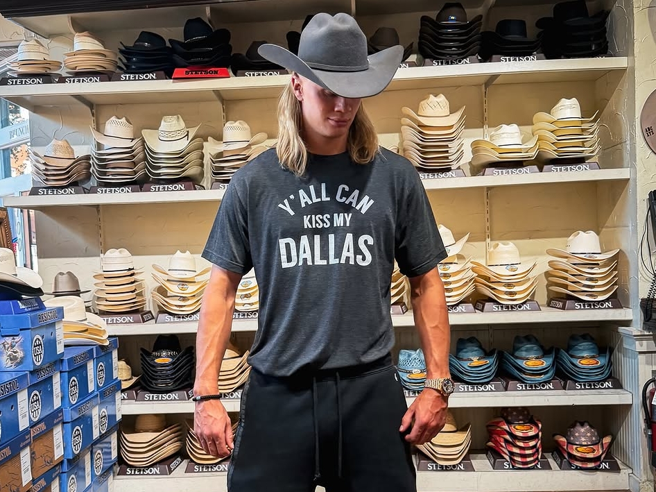¿Cowboy noruego?: la camiseta y el mapache de Erling Haaland impulsan ventas de moda vaquera