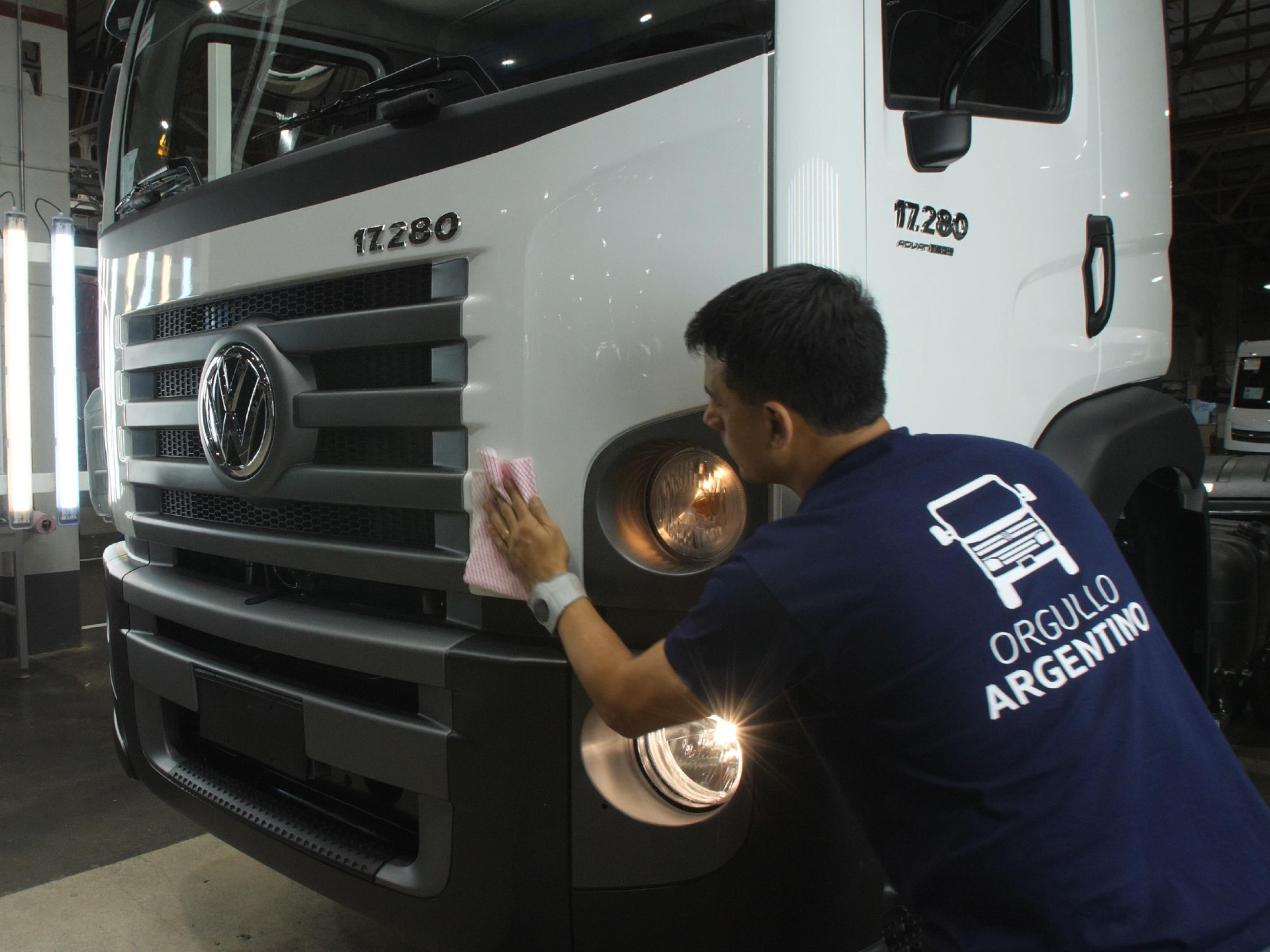 Como a retomada argentina acelera as vendas de caminhões da Volkswagen no Brasil