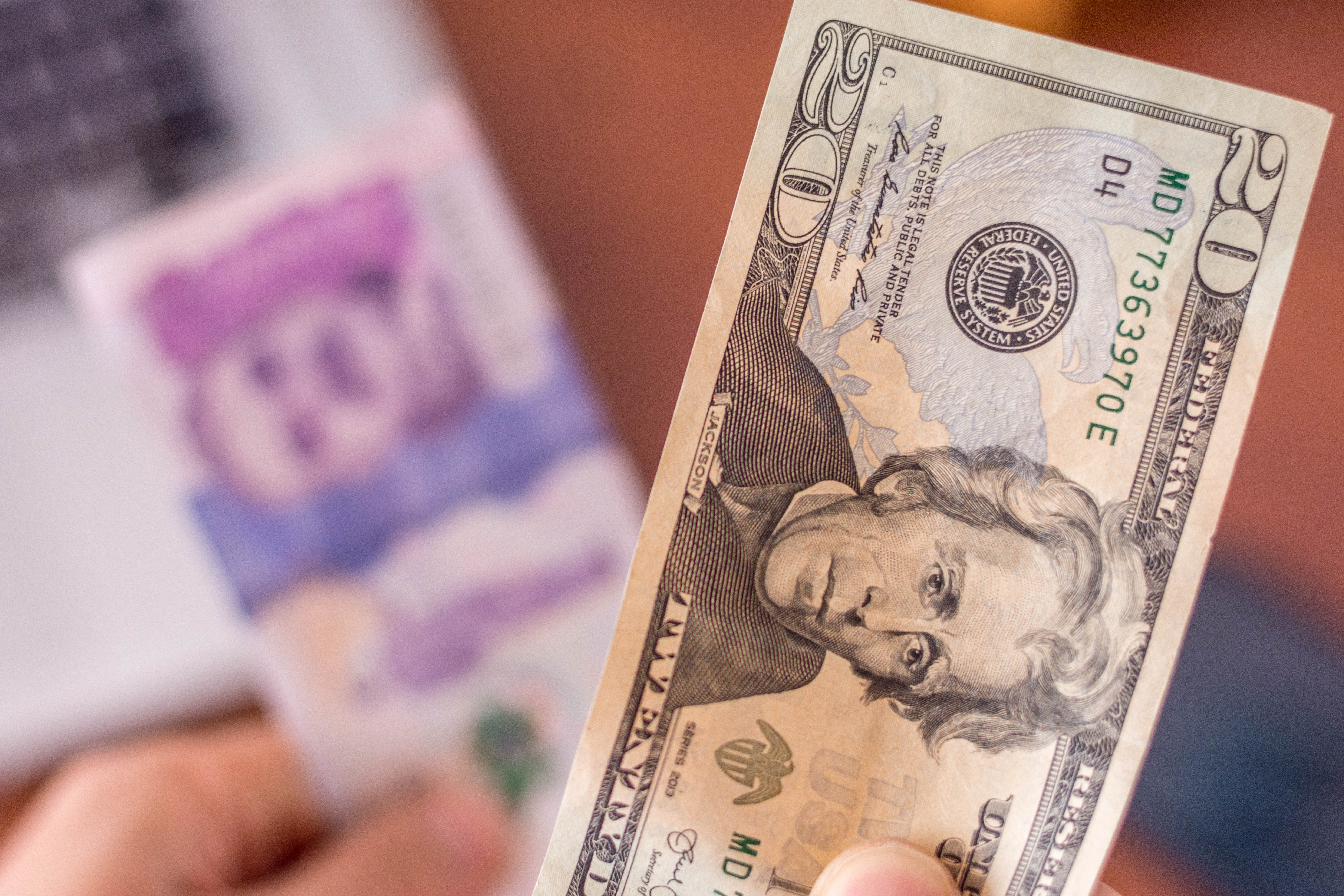 América Latina tem 4 dos 10 países que exigem mais horas de trabalho por US$ 1.000