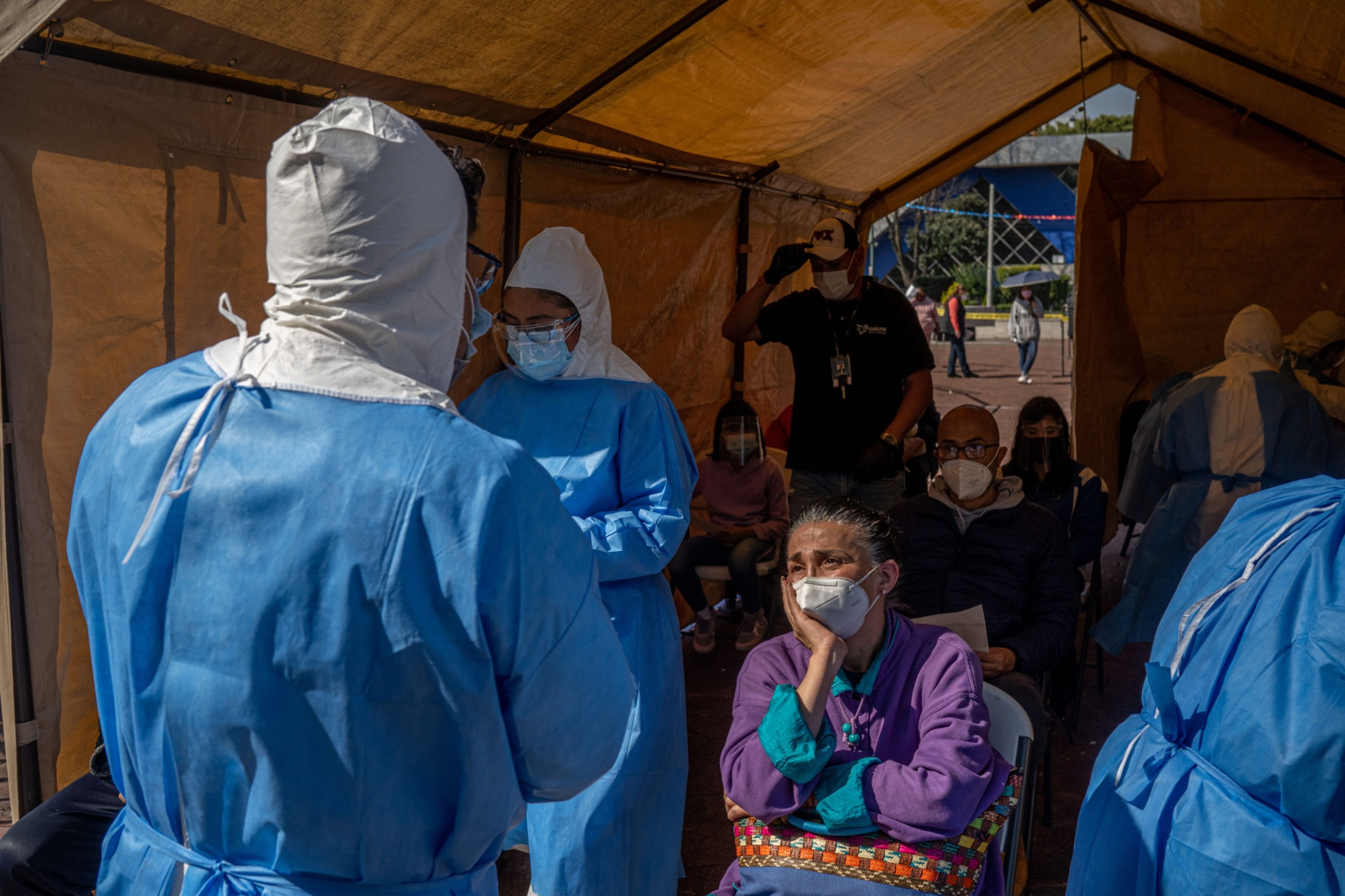 Testes de covid-19: Filas e falta de planejamento dominam na AL