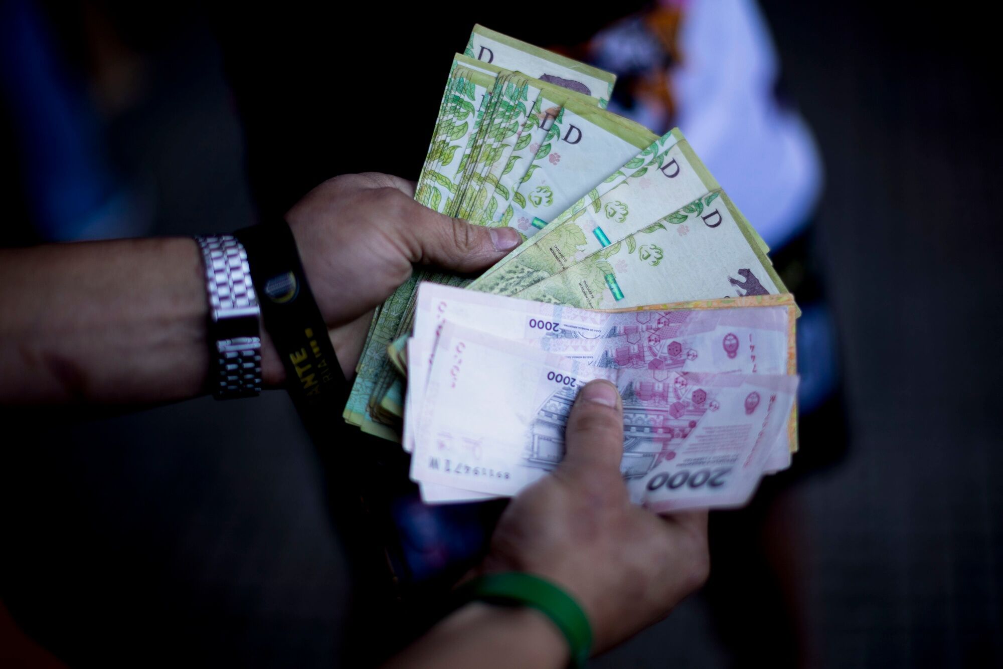 Gobierno argentino afronta la última licitación de deuda de enero: qué esperan los analistas