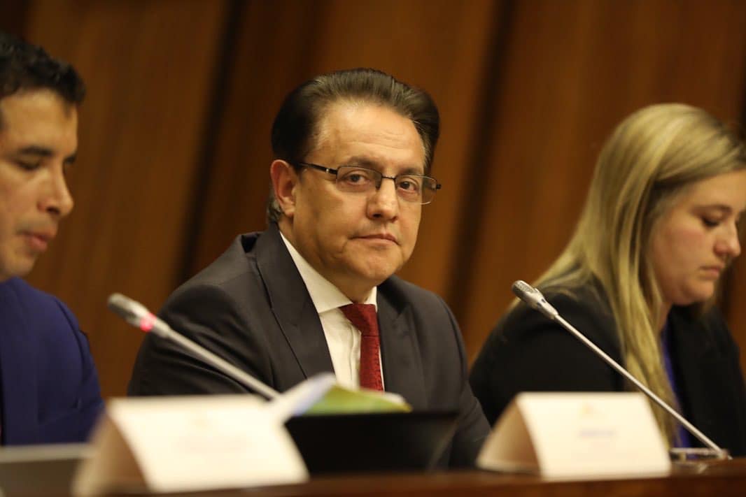 Candidato à presidência do Equador, Fernando Villavicencio é morto a tiros