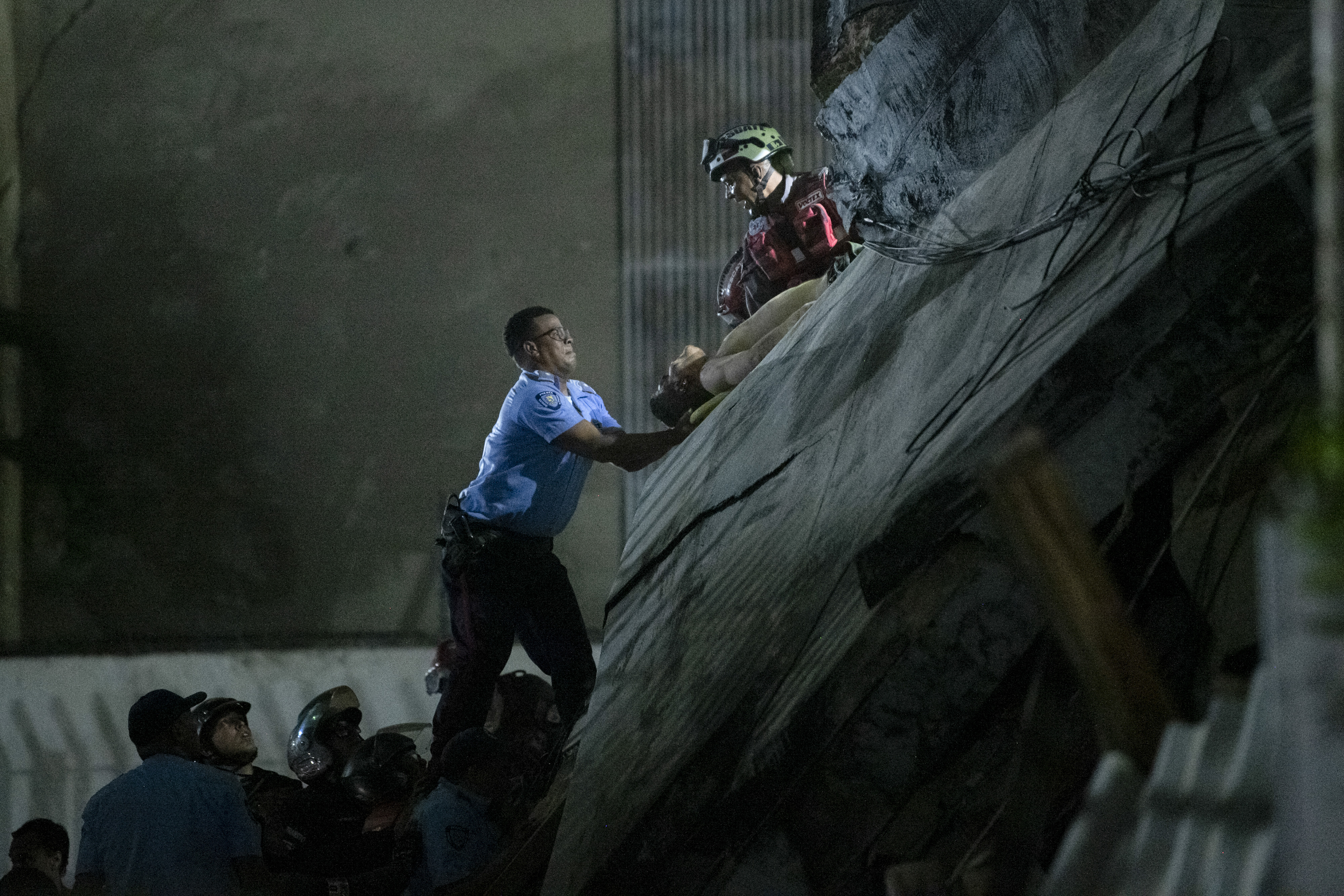Venezuela hoy: Doble terremoto ya deja 920 muertos y cerca de 3.400 heridos