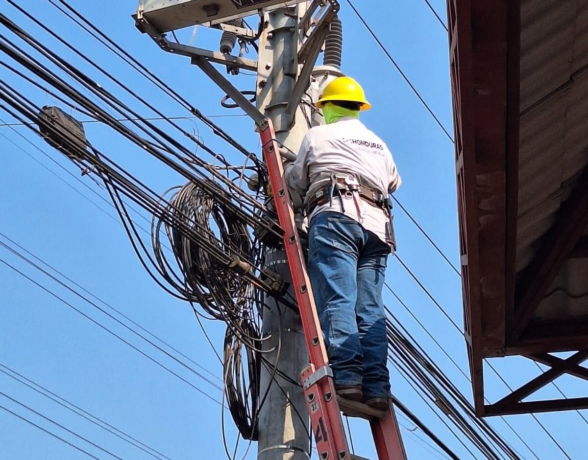 Qué está en juego con la reforma energética de Honduras respaldada por multilaterales y EE.UU.