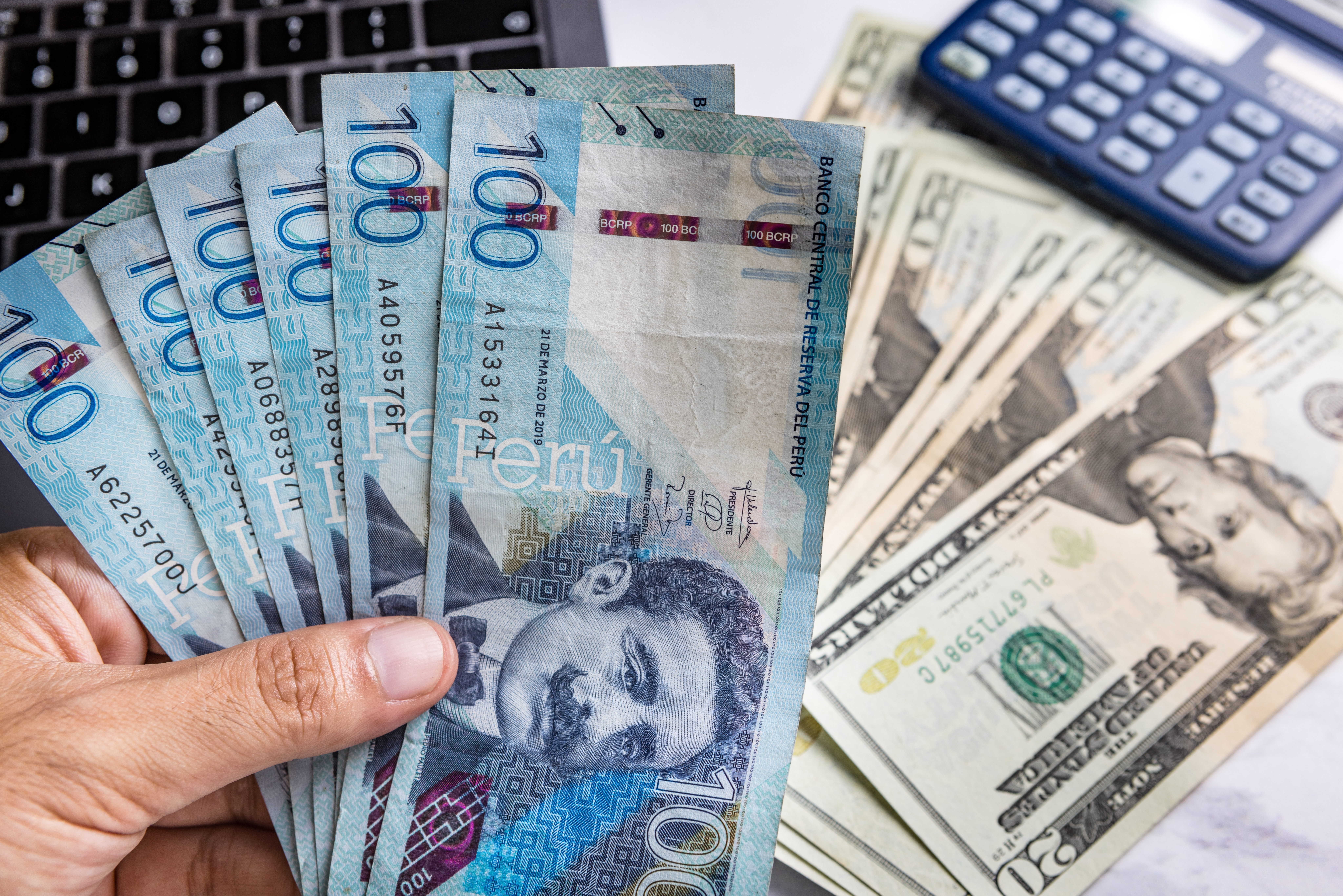 ¿Resistirá al dólar? UBS ve al sol peruano como una de las monedas más estables de Latinoamérica