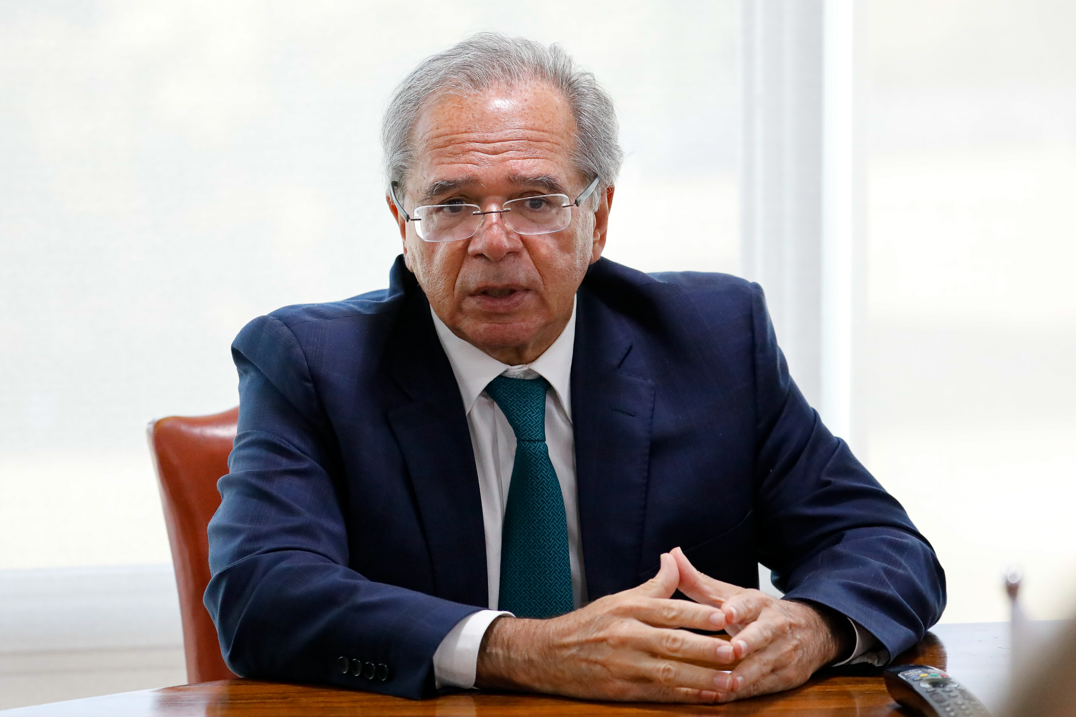 Revolut traz ex-ministro Paulo Guedes para seu novo conselho consultivo no Brasil Revolut traz ex-ministro Paulo Guedes para seu novo conselho consultivo no Brasil