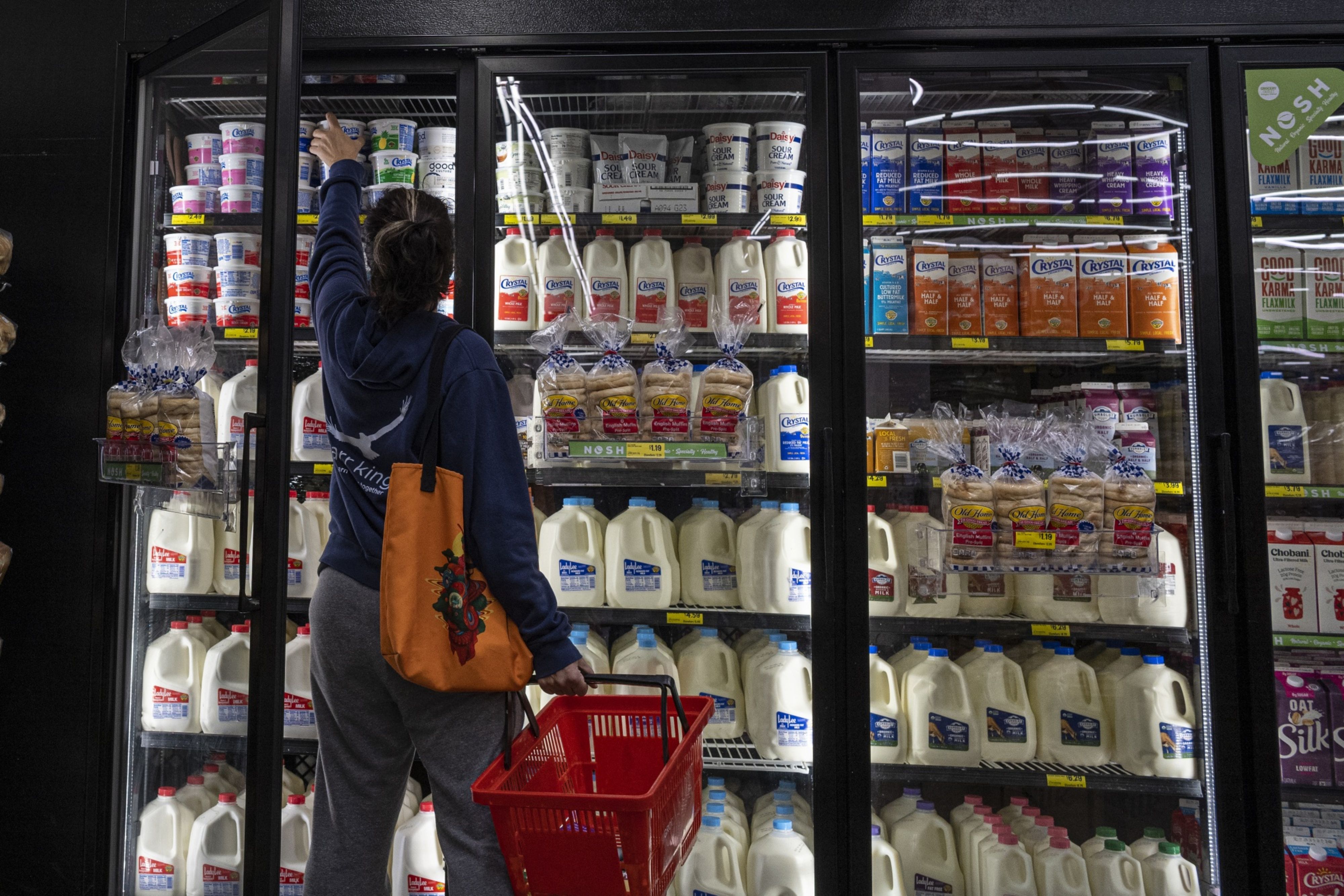 El Salvador aprueba reforma que permite venta de lácteos elaborados con leche en polvo