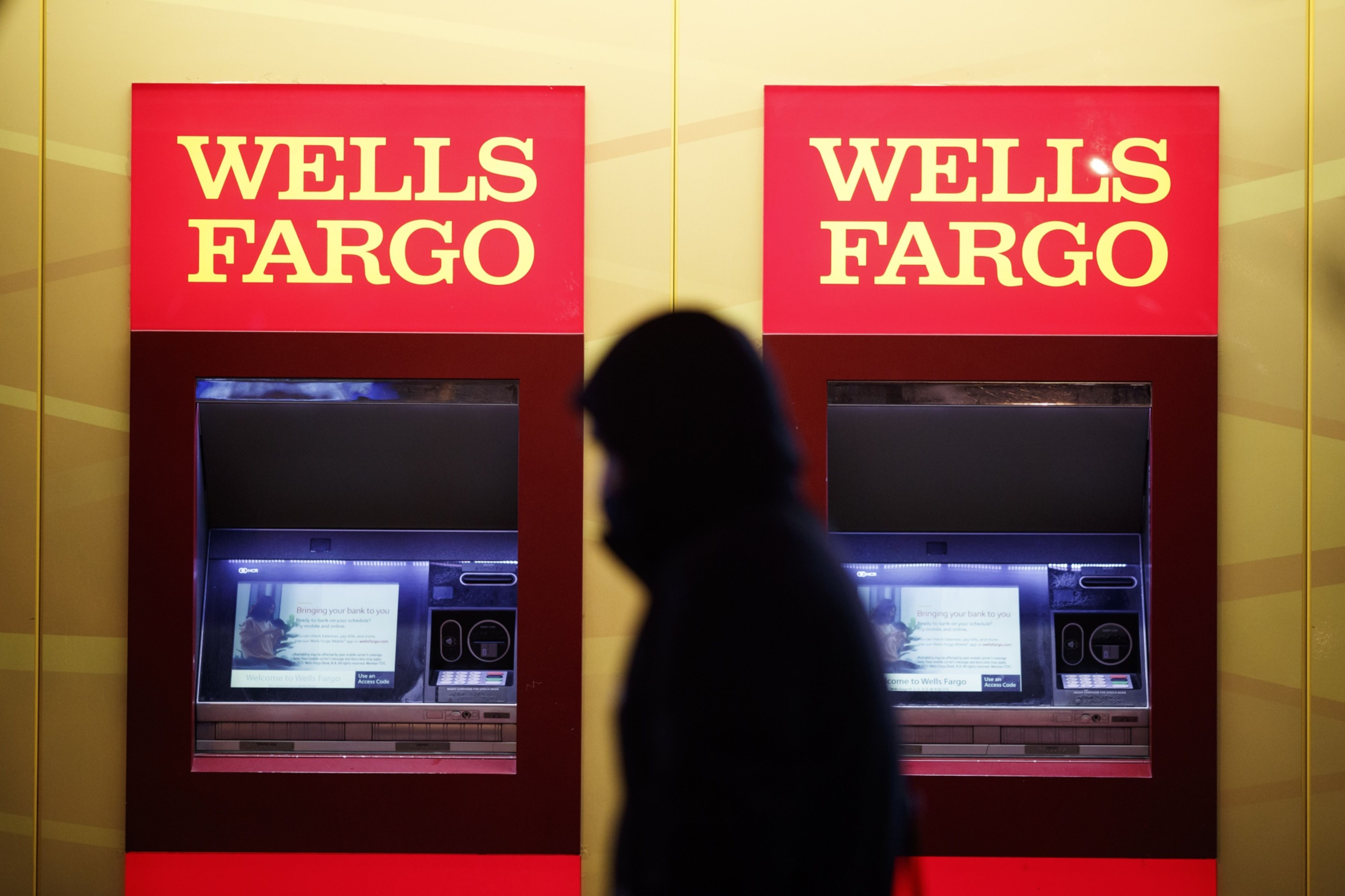 Ex-Wells Fargo CEO deserves jail time for C…